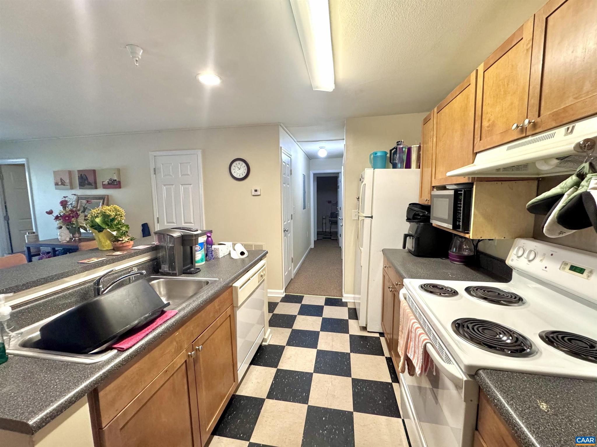 EAGLES LANDING - Residential