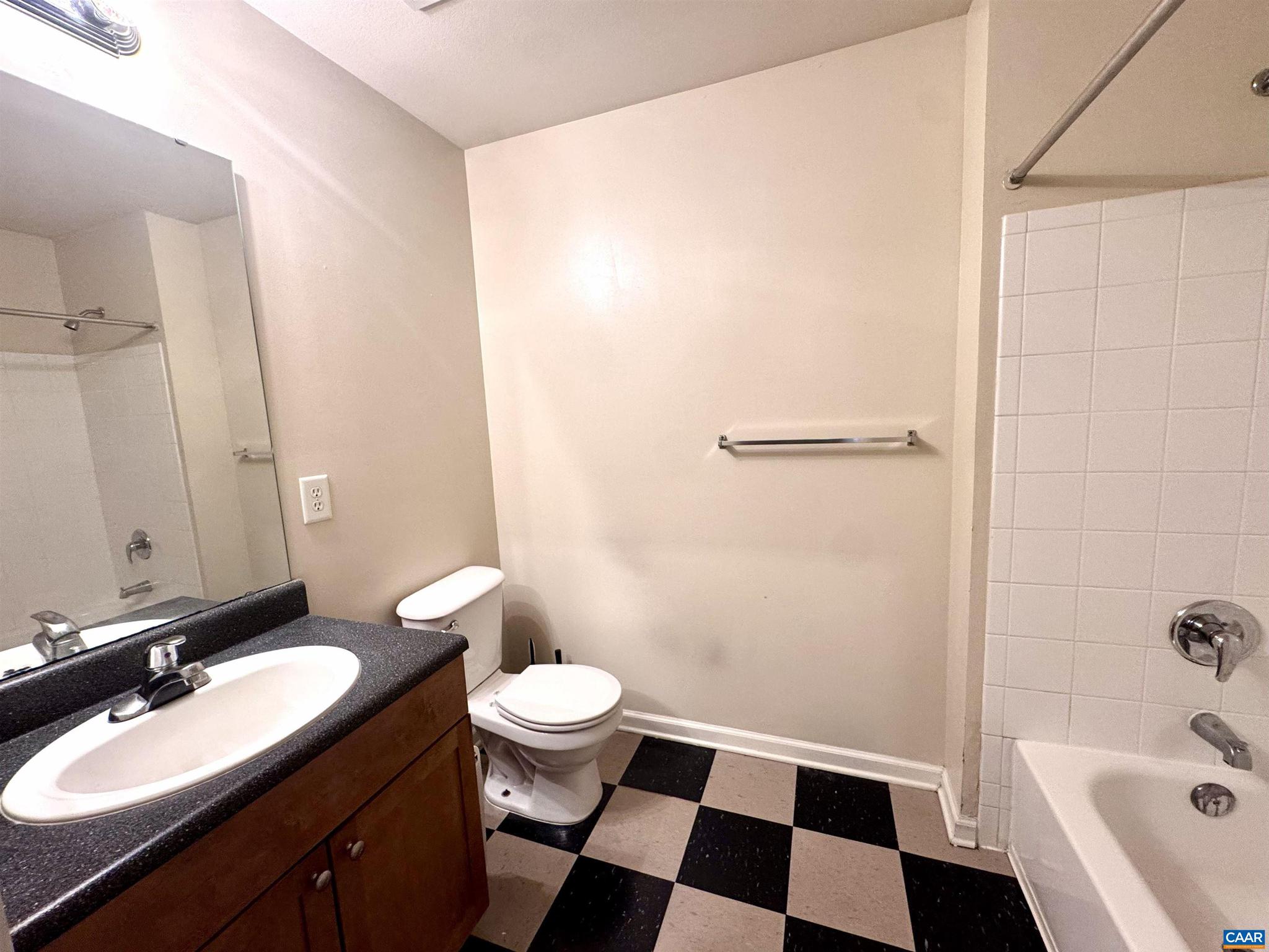 EAGLES LANDING - Residential