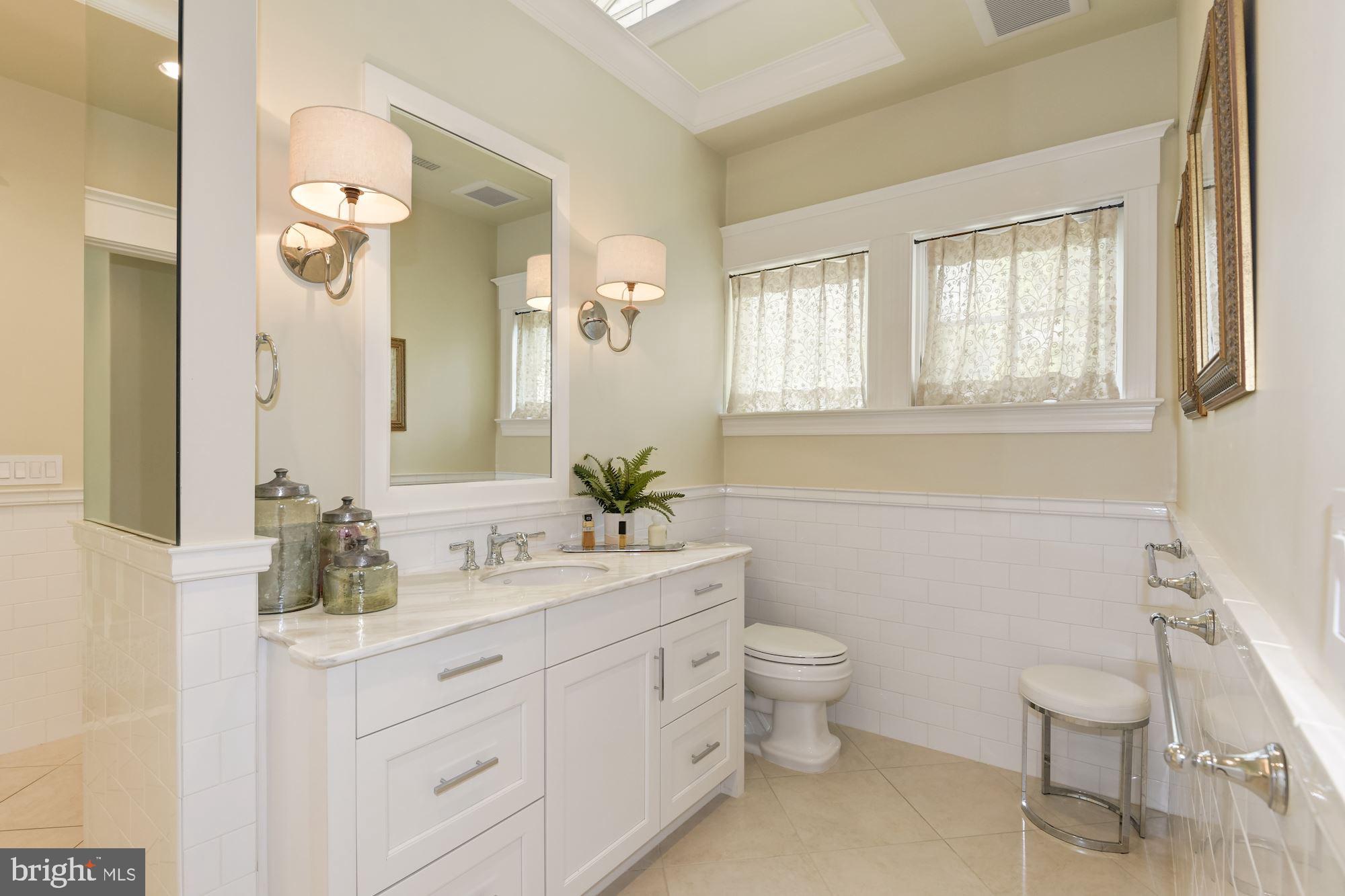BRADLEY HILLS GROVE - Residential