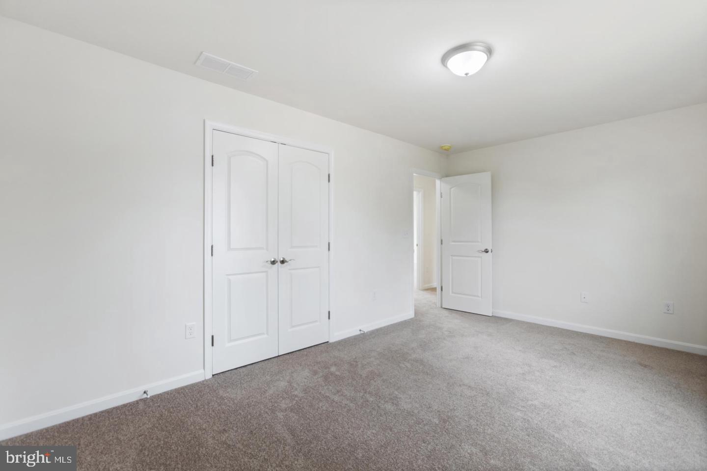 ANDREWS LAKE ESTS - Residential