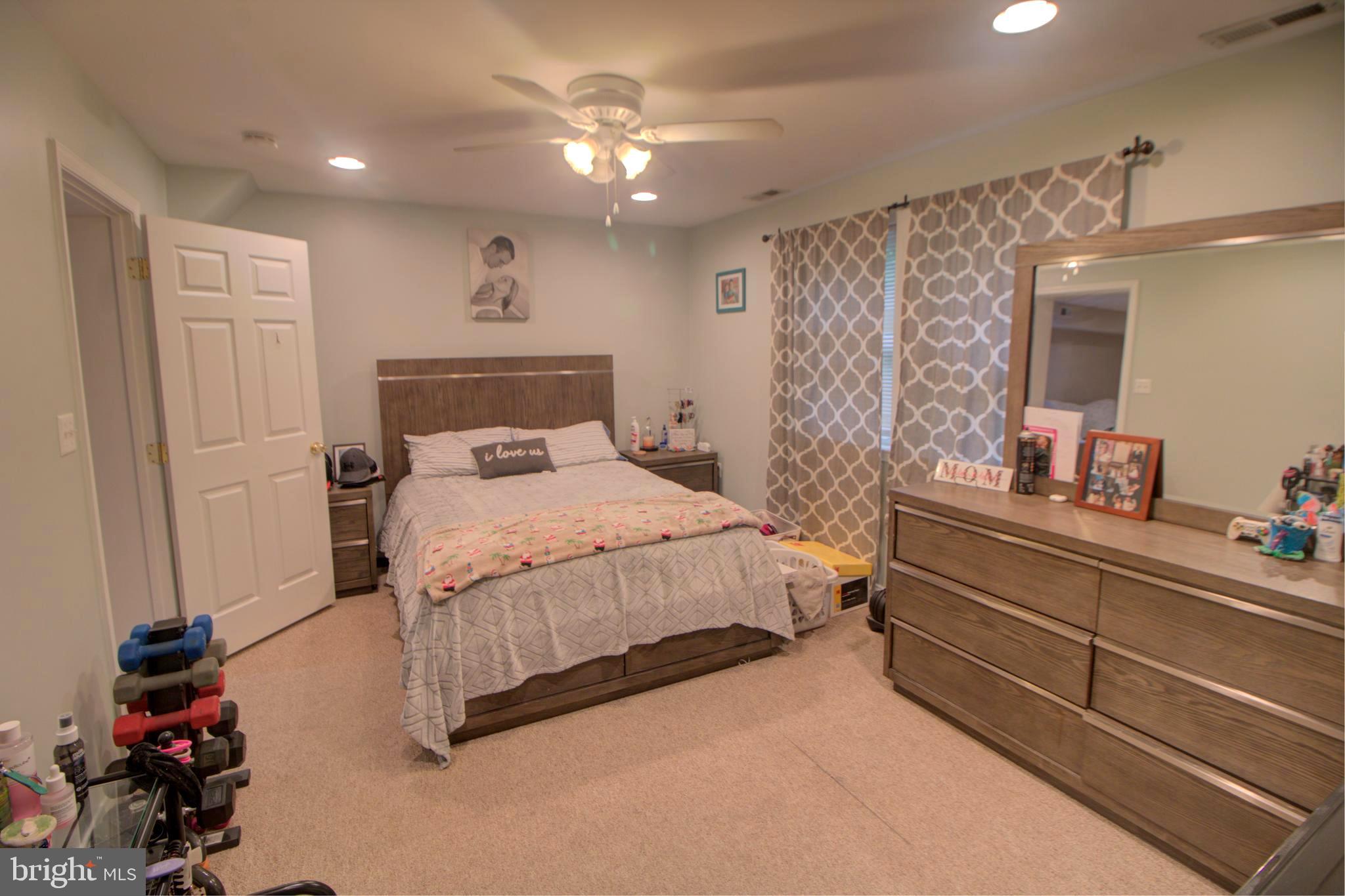 RIVERVIEW - Residential