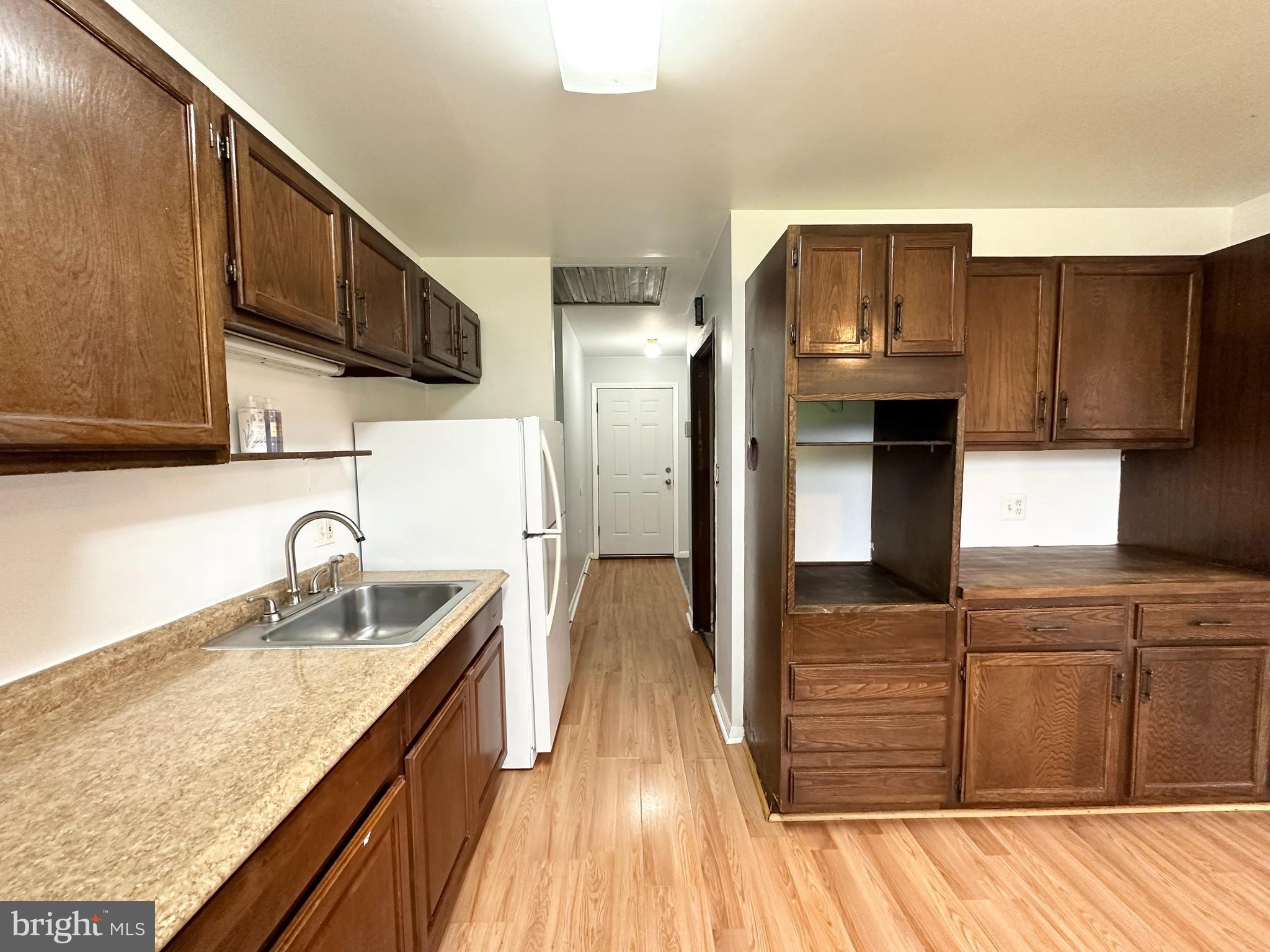 PARKVILLE - Residential Lease