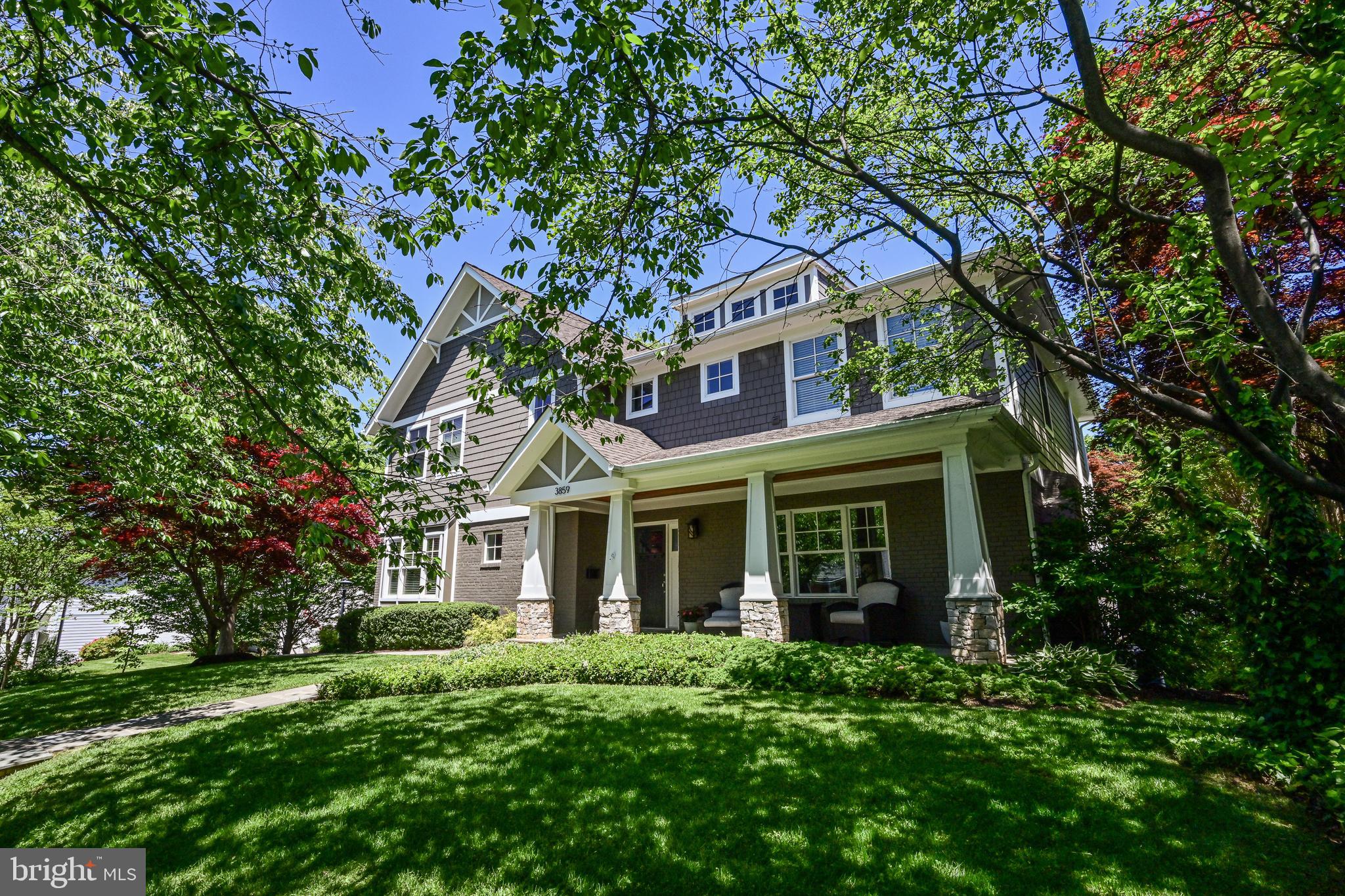 GOLF CLUB MANOR - Residential