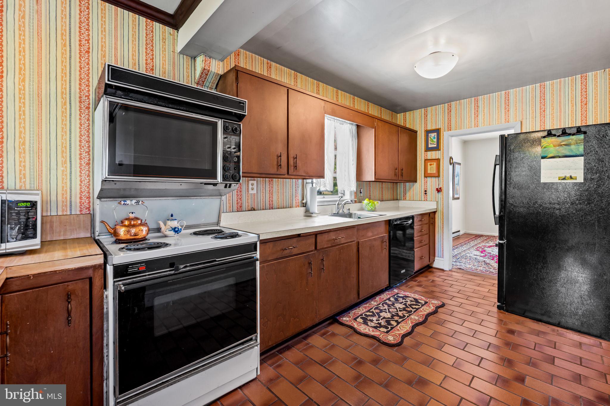 LUTHERVILLE - Residential