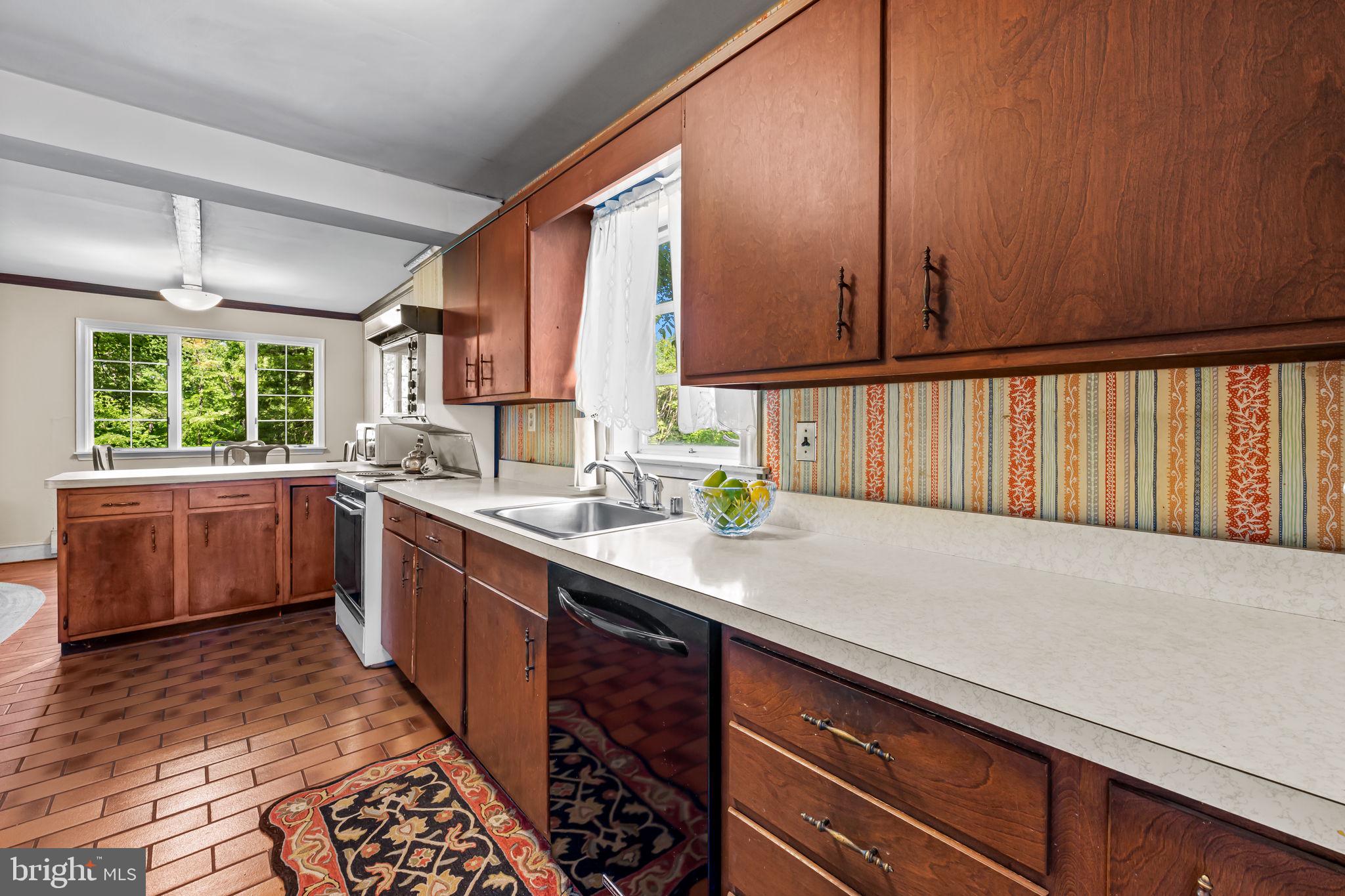 LUTHERVILLE - Residential