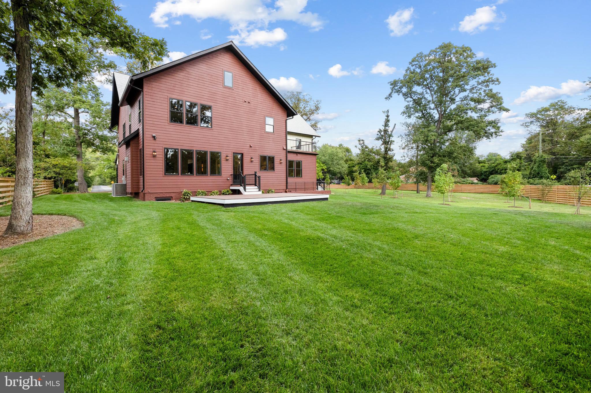 NEAR FALLS CHURCH - Residential