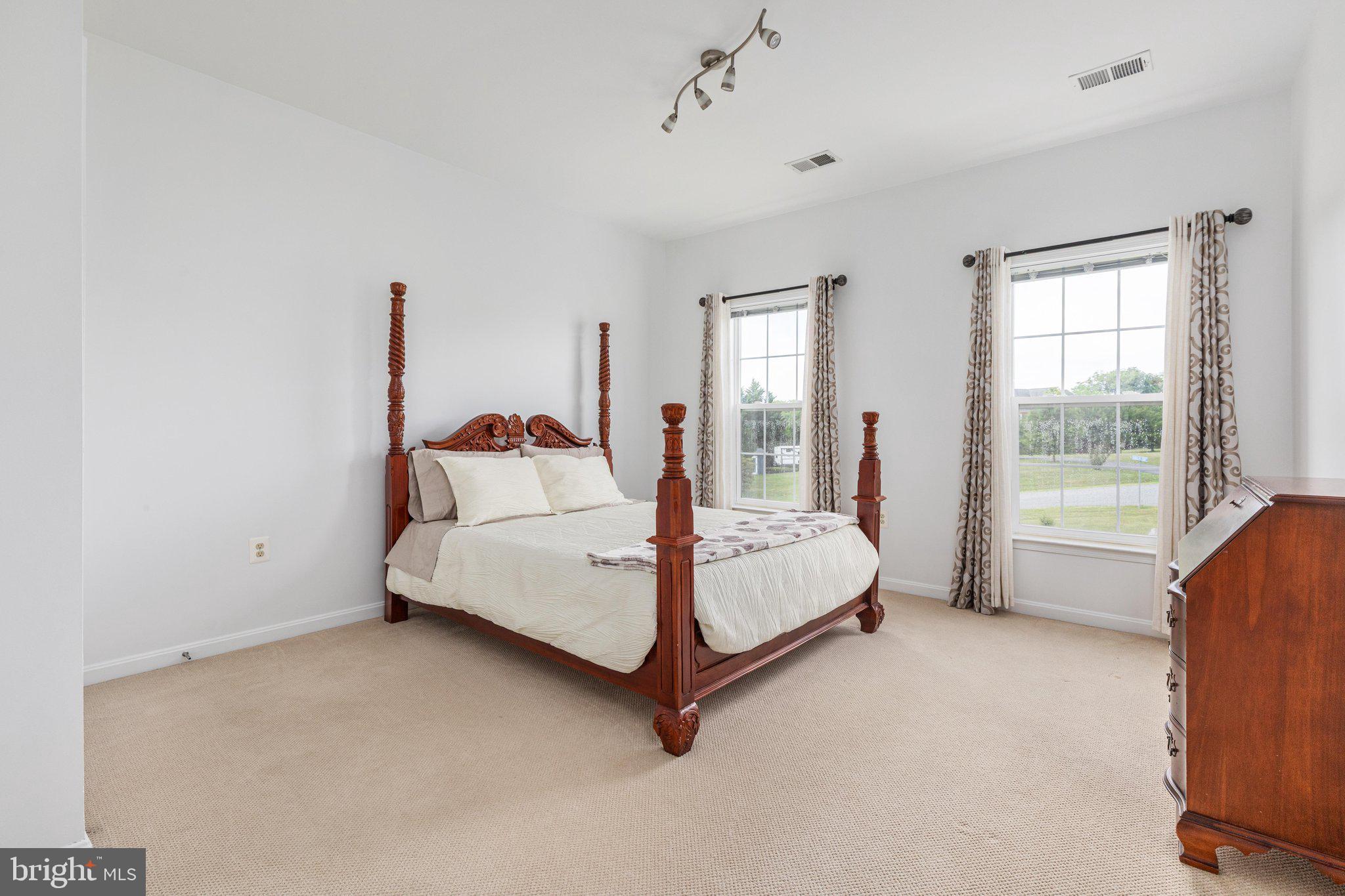 ROSE HILL - Residential