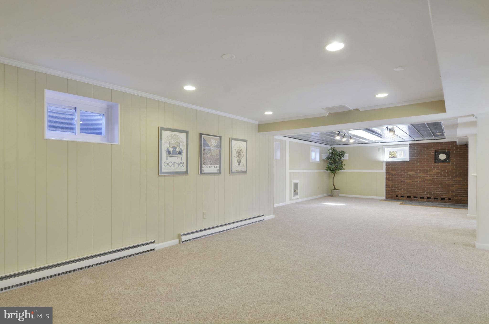 FOX RIDGE ESTATES - Residential