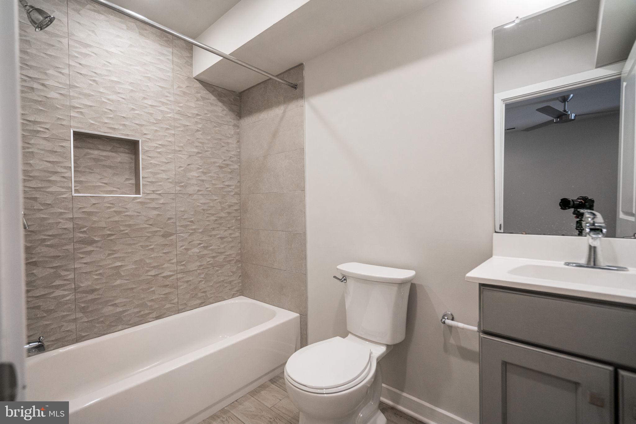 POINT BREEZE - Residential Income