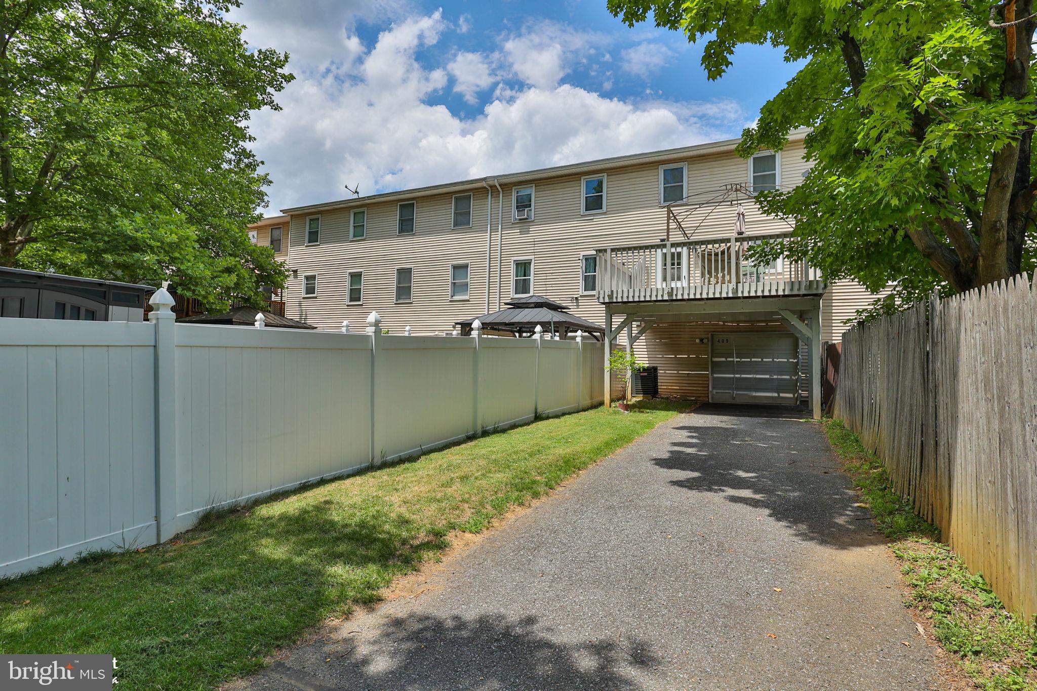 MONOCACY VILLAGE - Residential