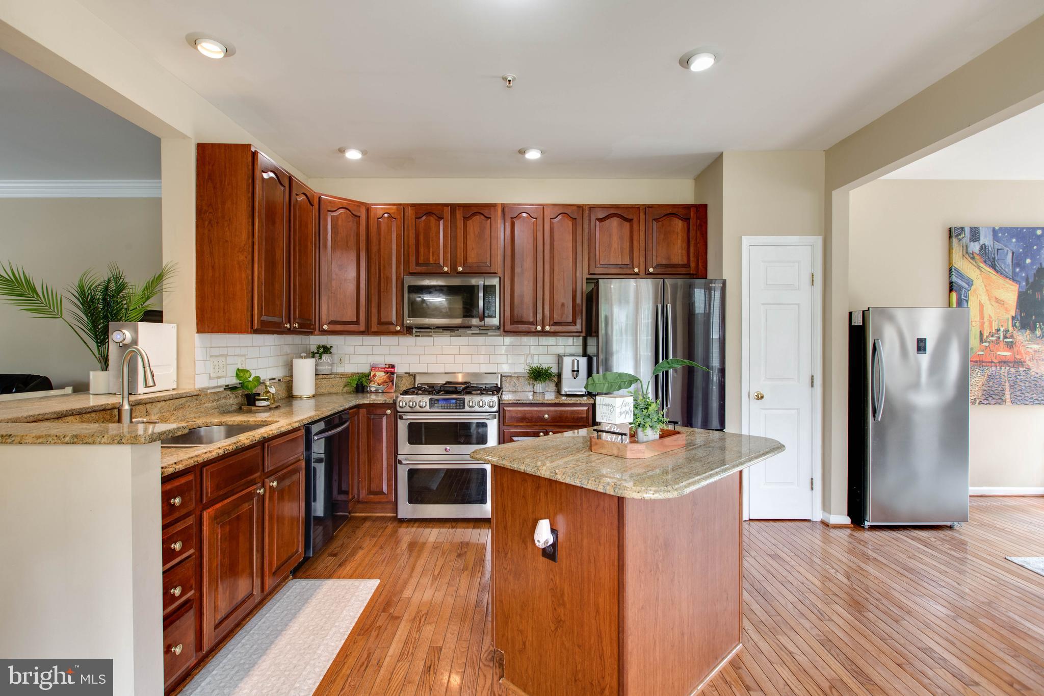 WAVERLY WOODS - Residential