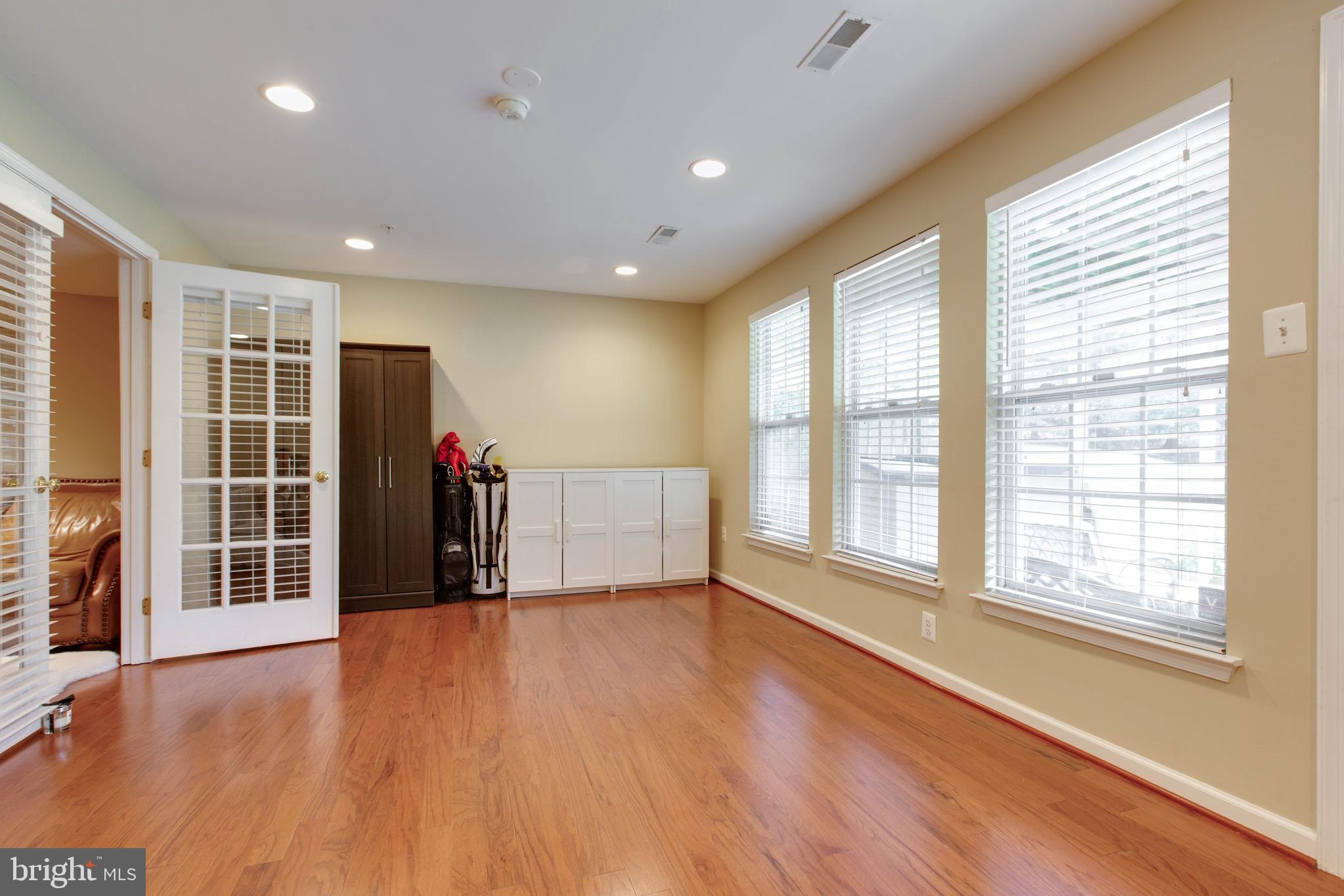 WAVERLY WOODS - Residential