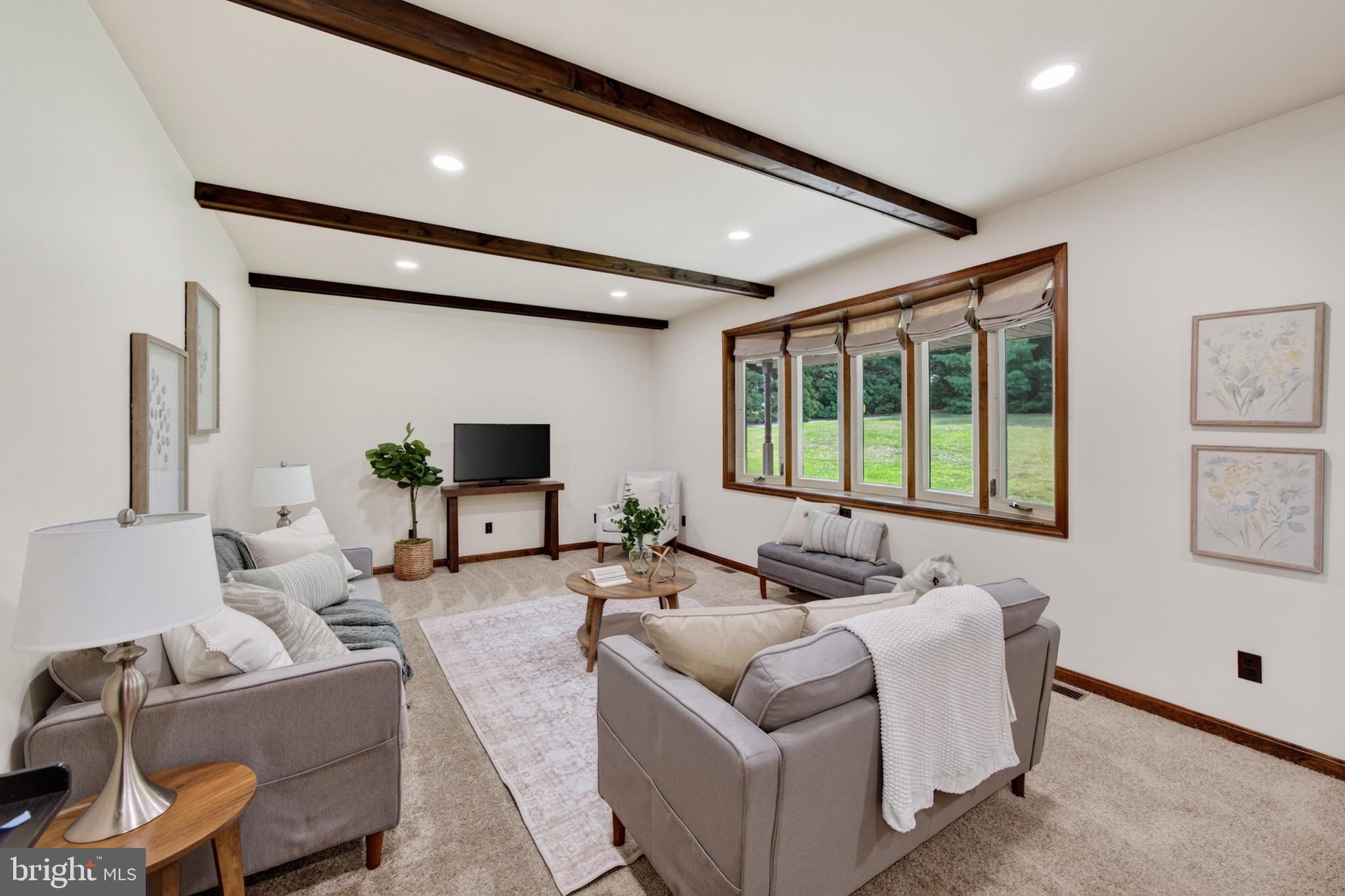 HAMPSTEAD - Residential