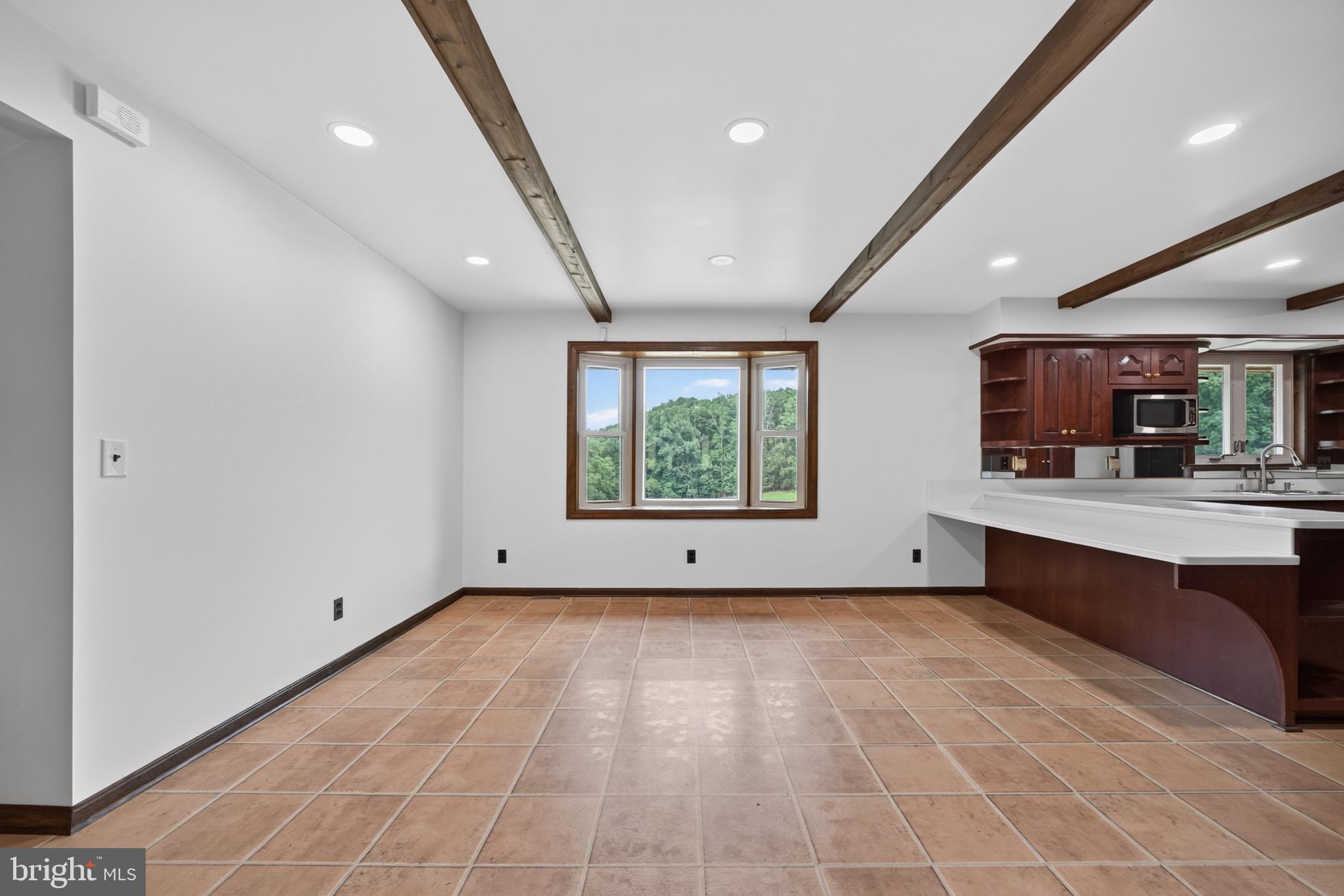 HAMPSTEAD - Residential
