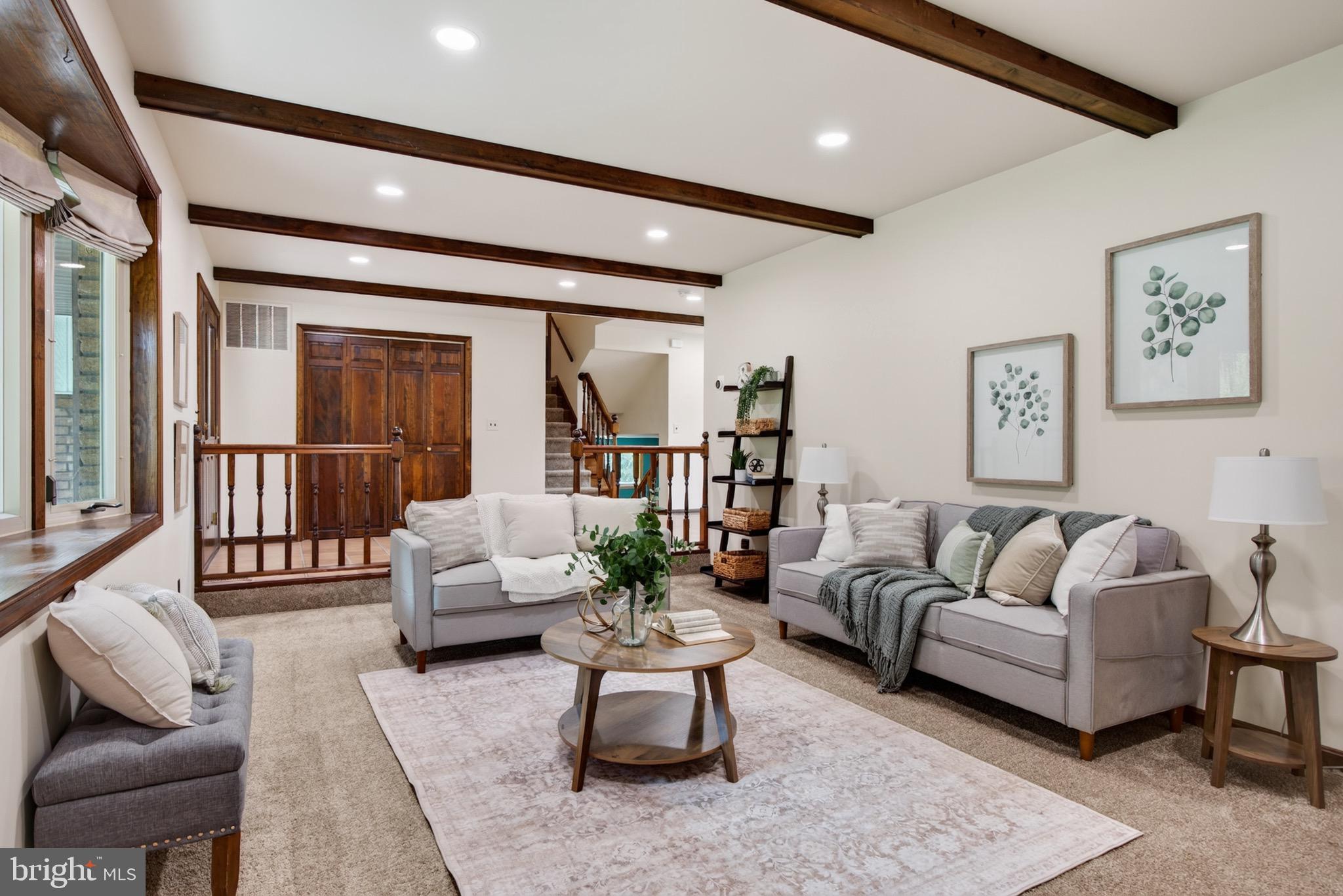 HAMPSTEAD - Residential
