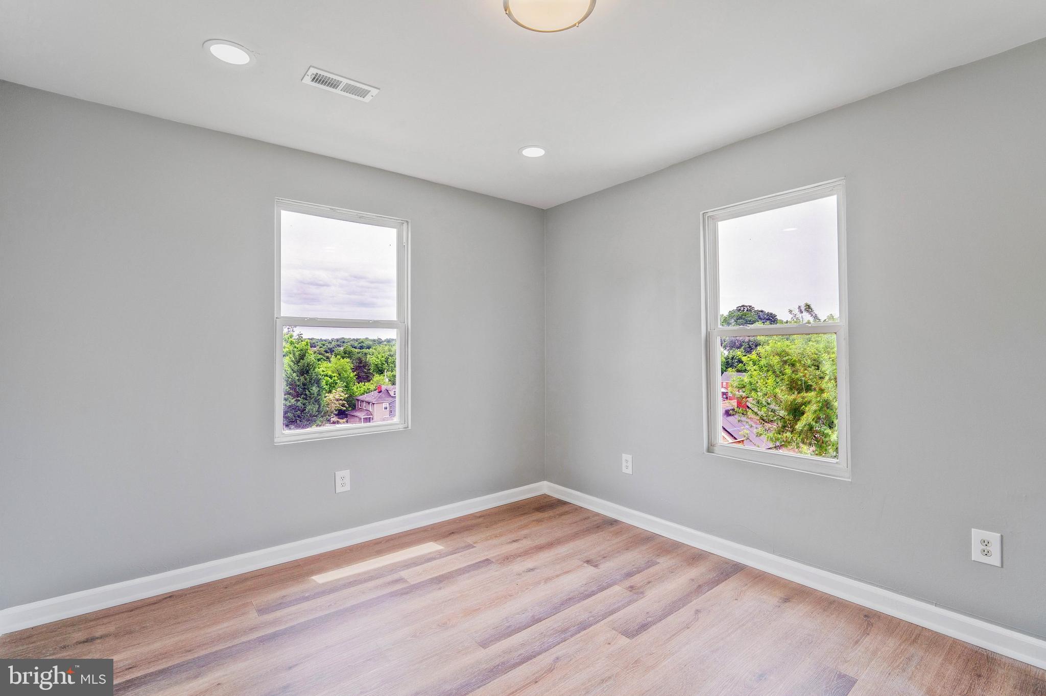 BRADBURY HEIGHTS - Residential