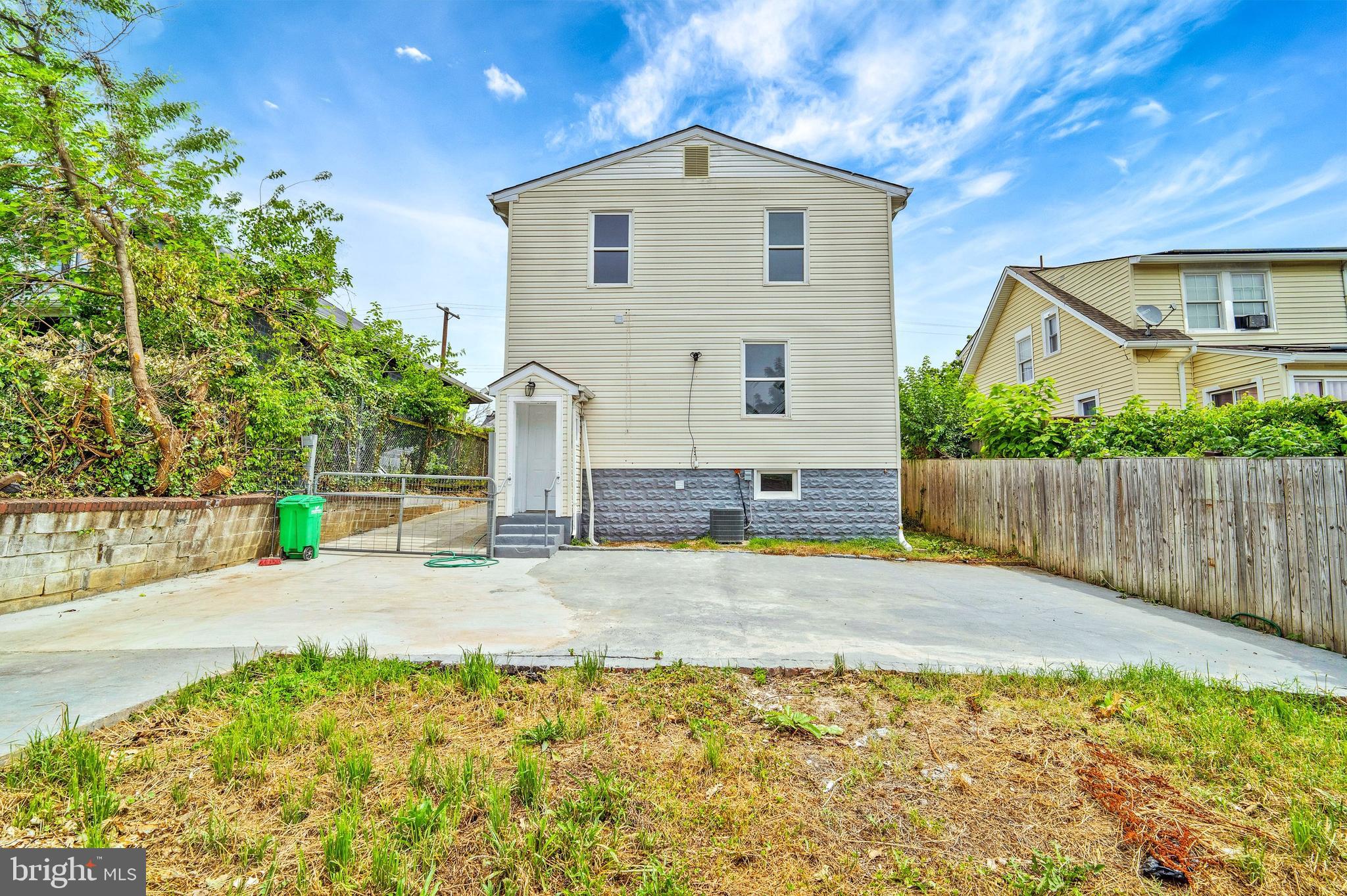 BRADBURY HEIGHTS - Residential