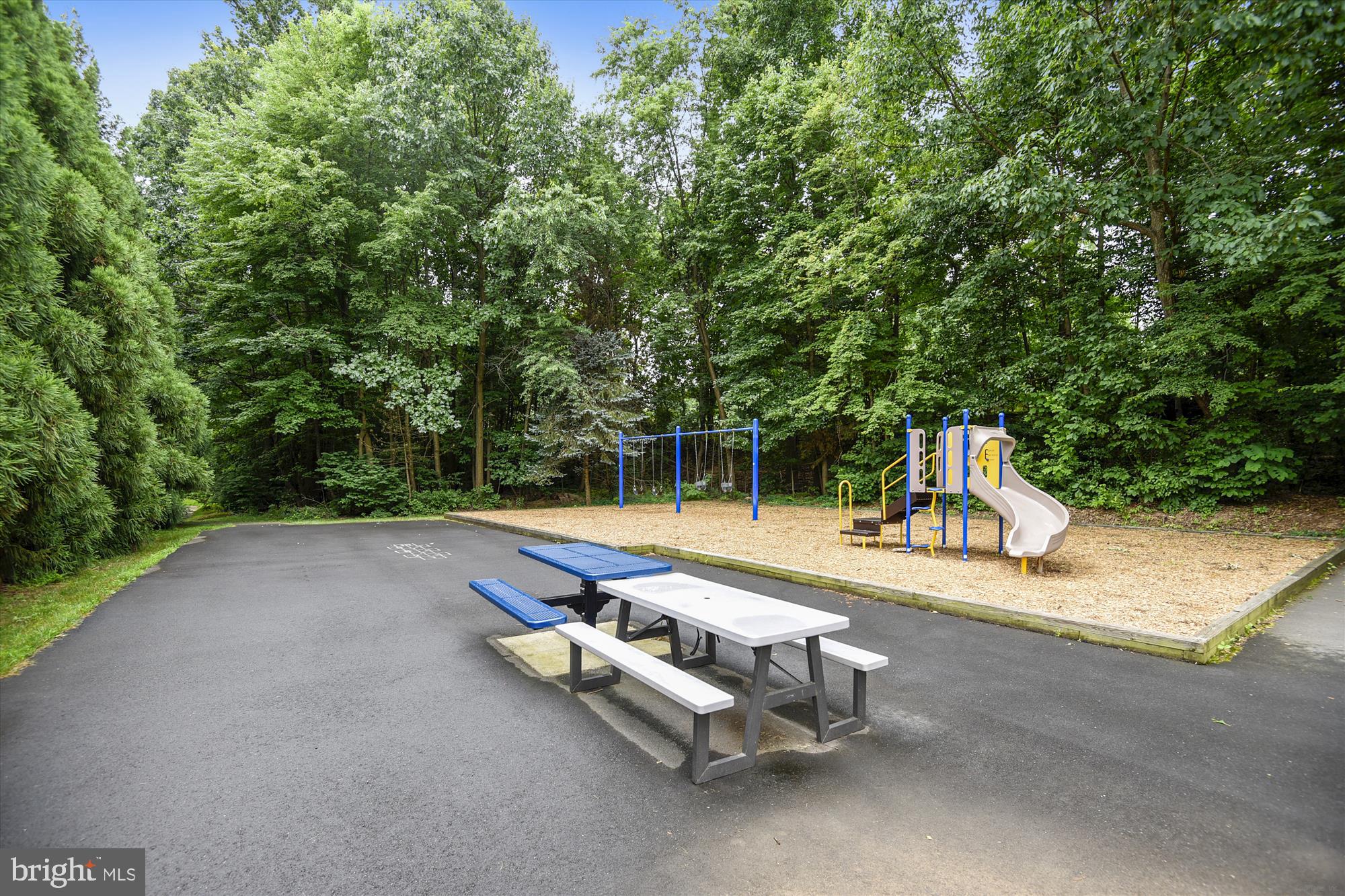 FAIR WOODS - Residential