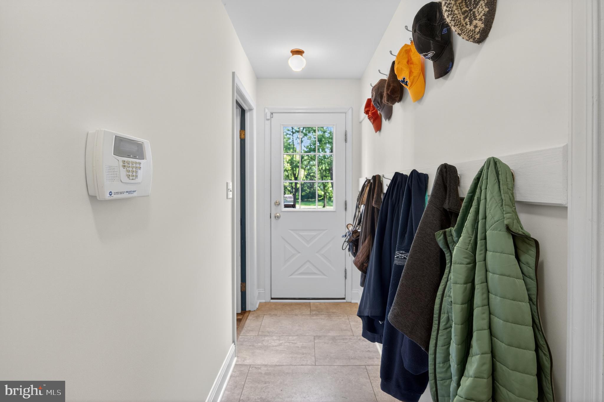 LEDGE LOWE - Residential