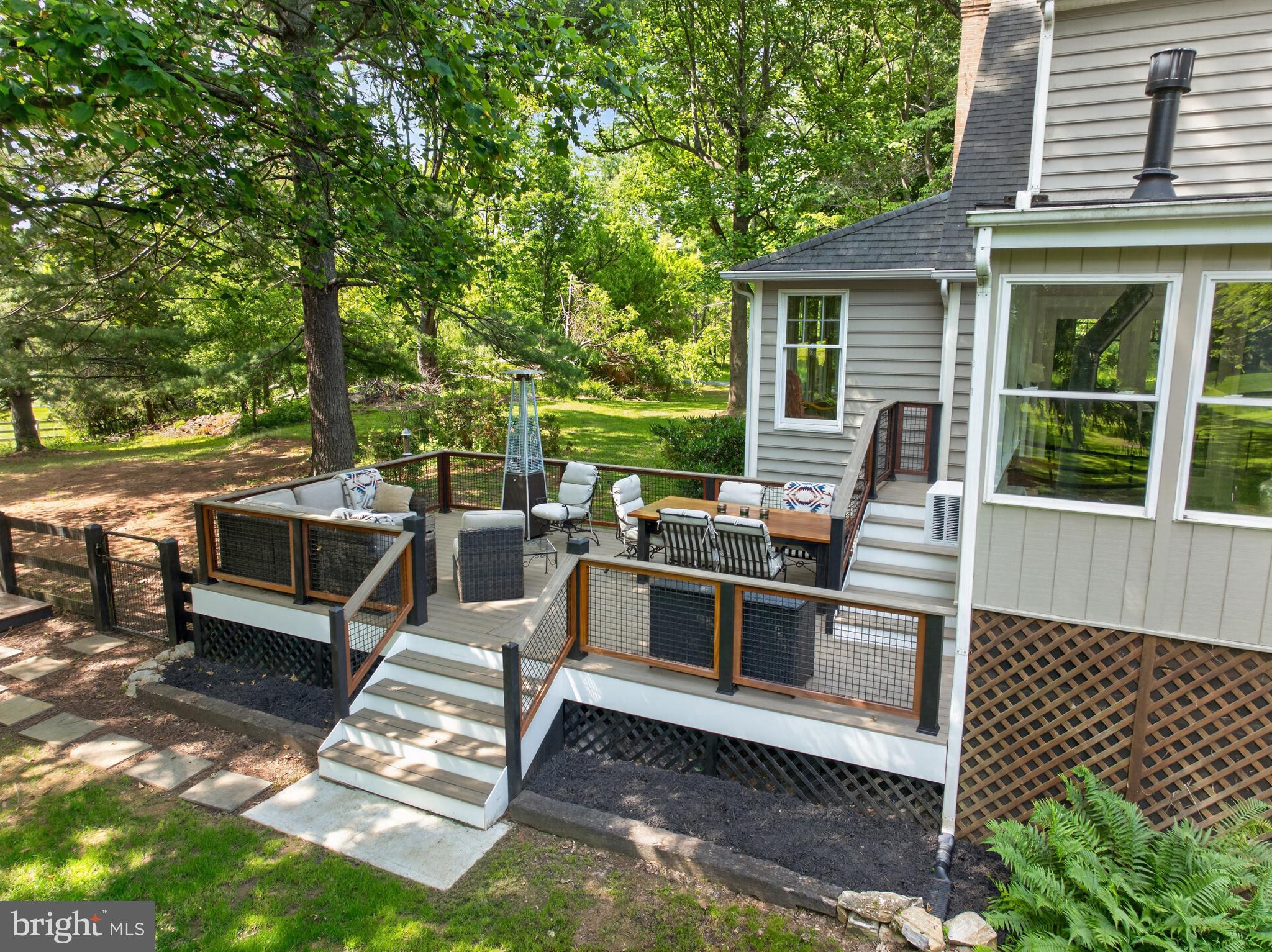 LEDGE LOWE - Residential