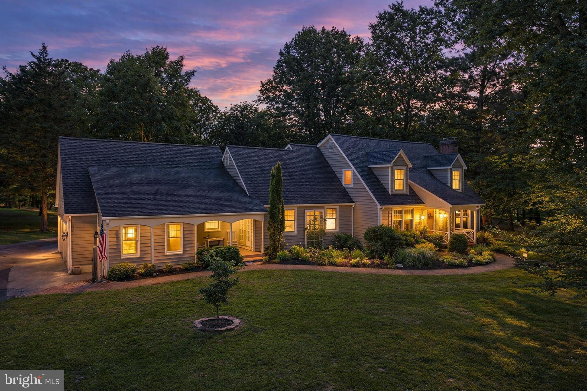 LEDGE LOWE - Residential