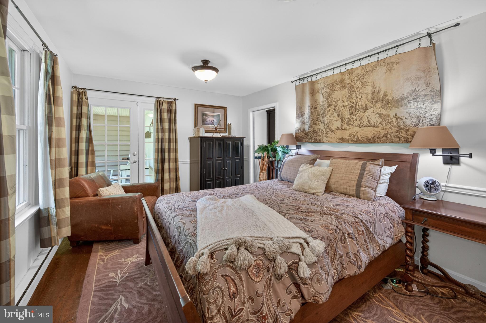 LEDGE LOWE - Residential