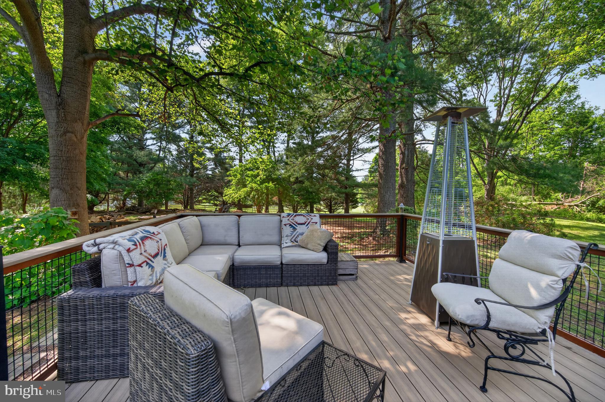 LEDGE LOWE - Residential