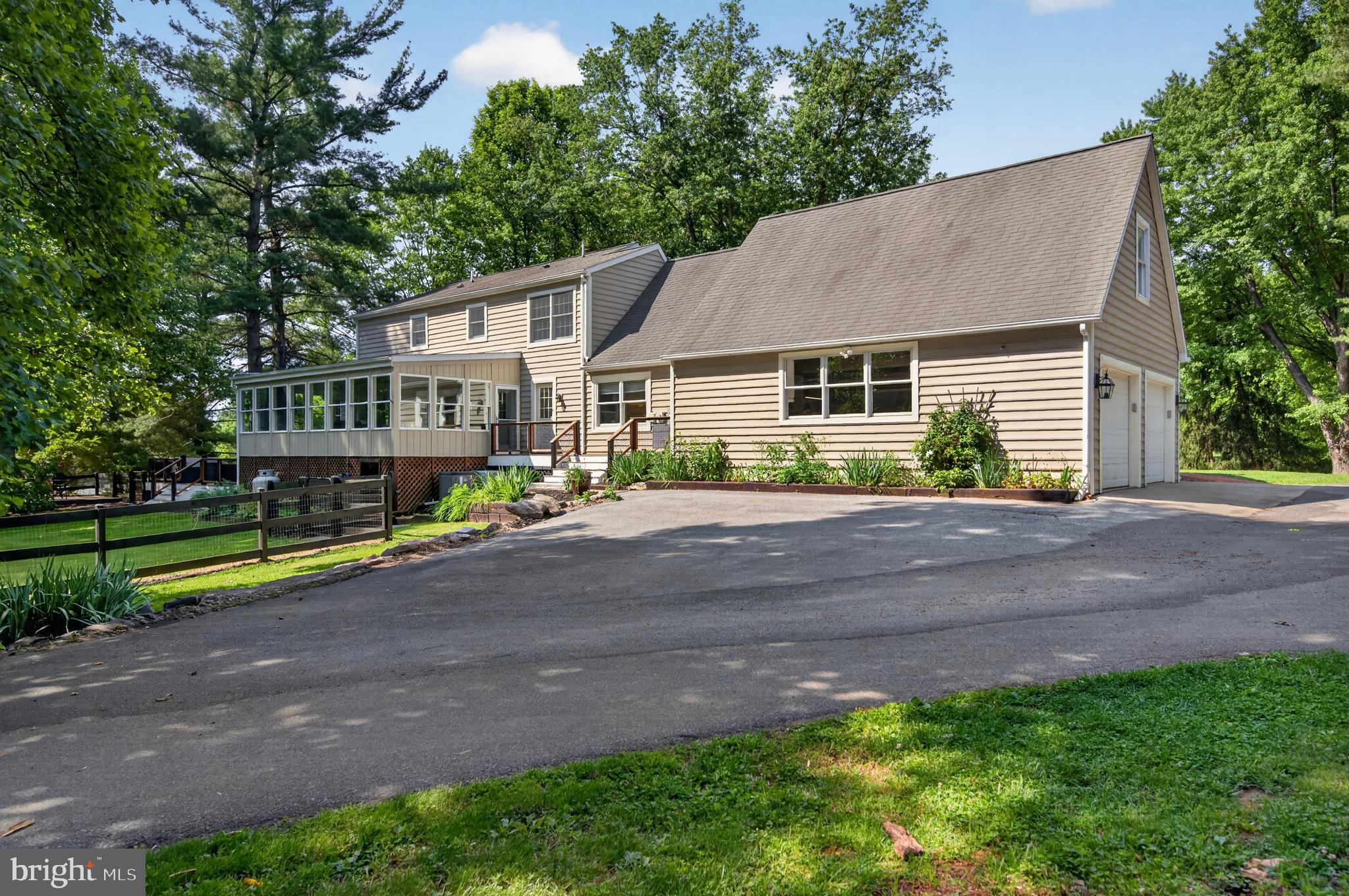 LEDGE LOWE - Residential
