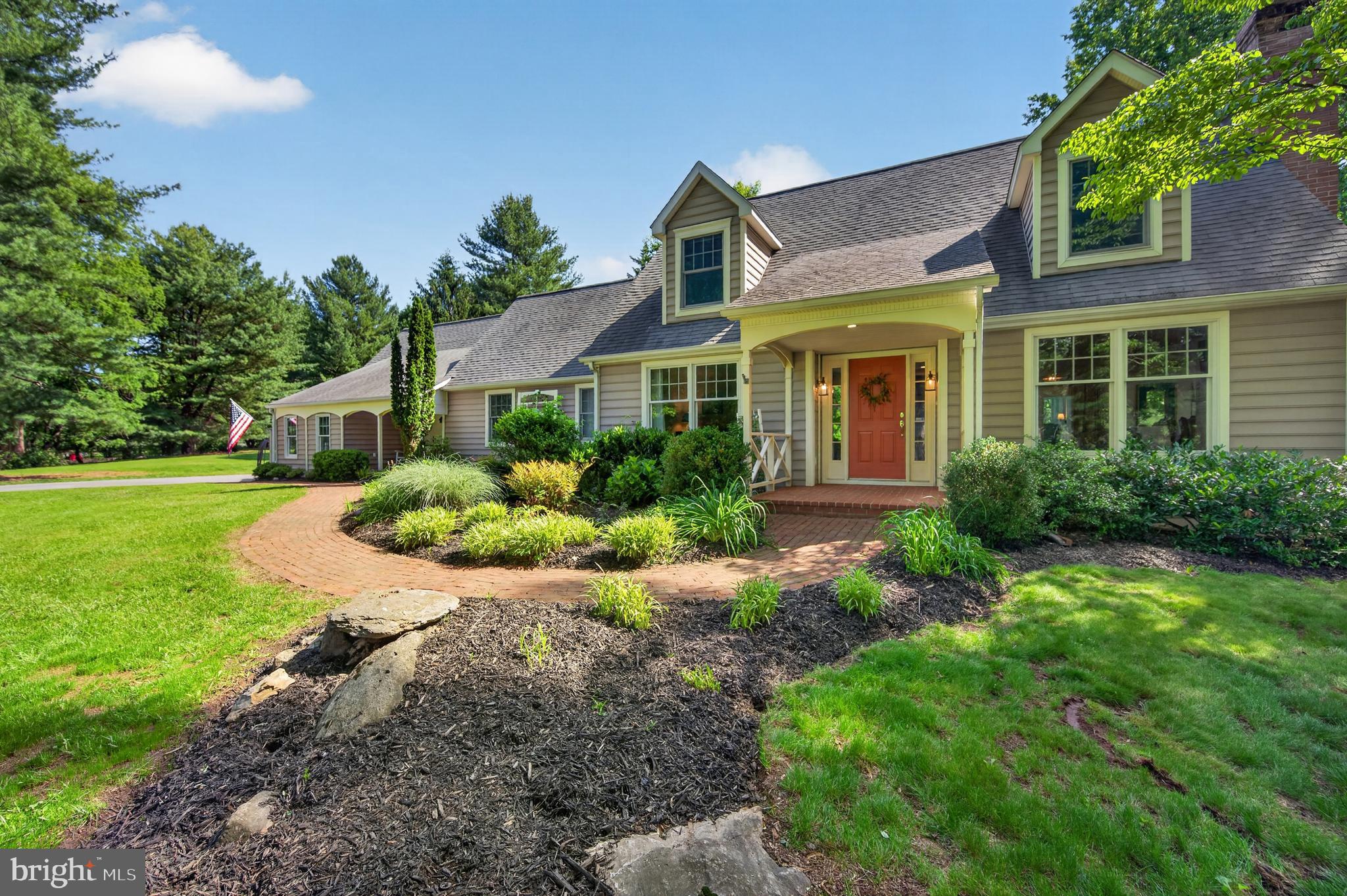 LEDGE LOWE - Residential
