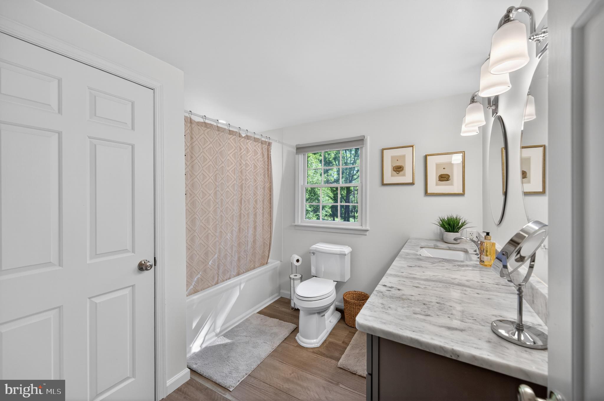 LEDGE LOWE - Residential