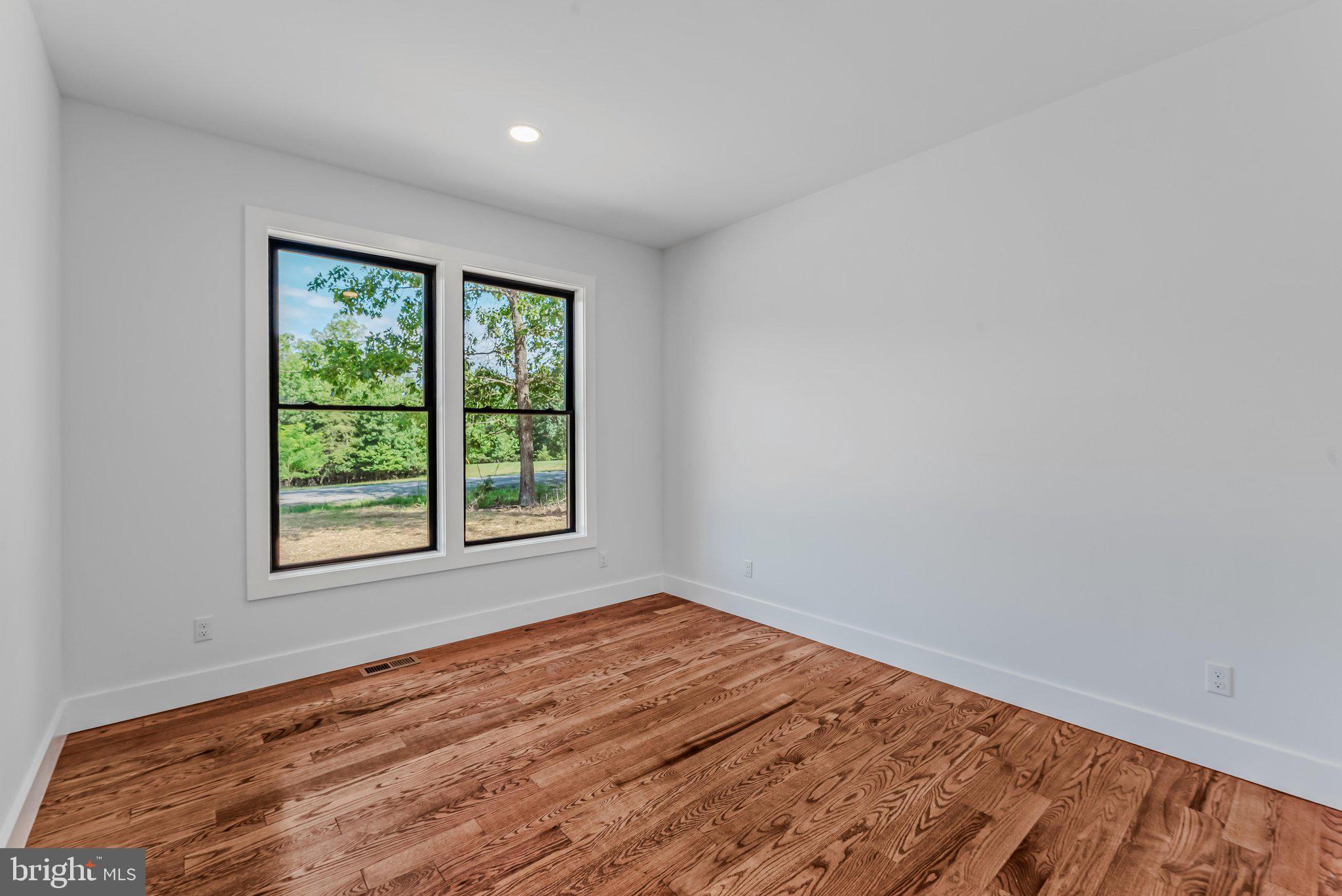 ASHTON FOREST - Residential