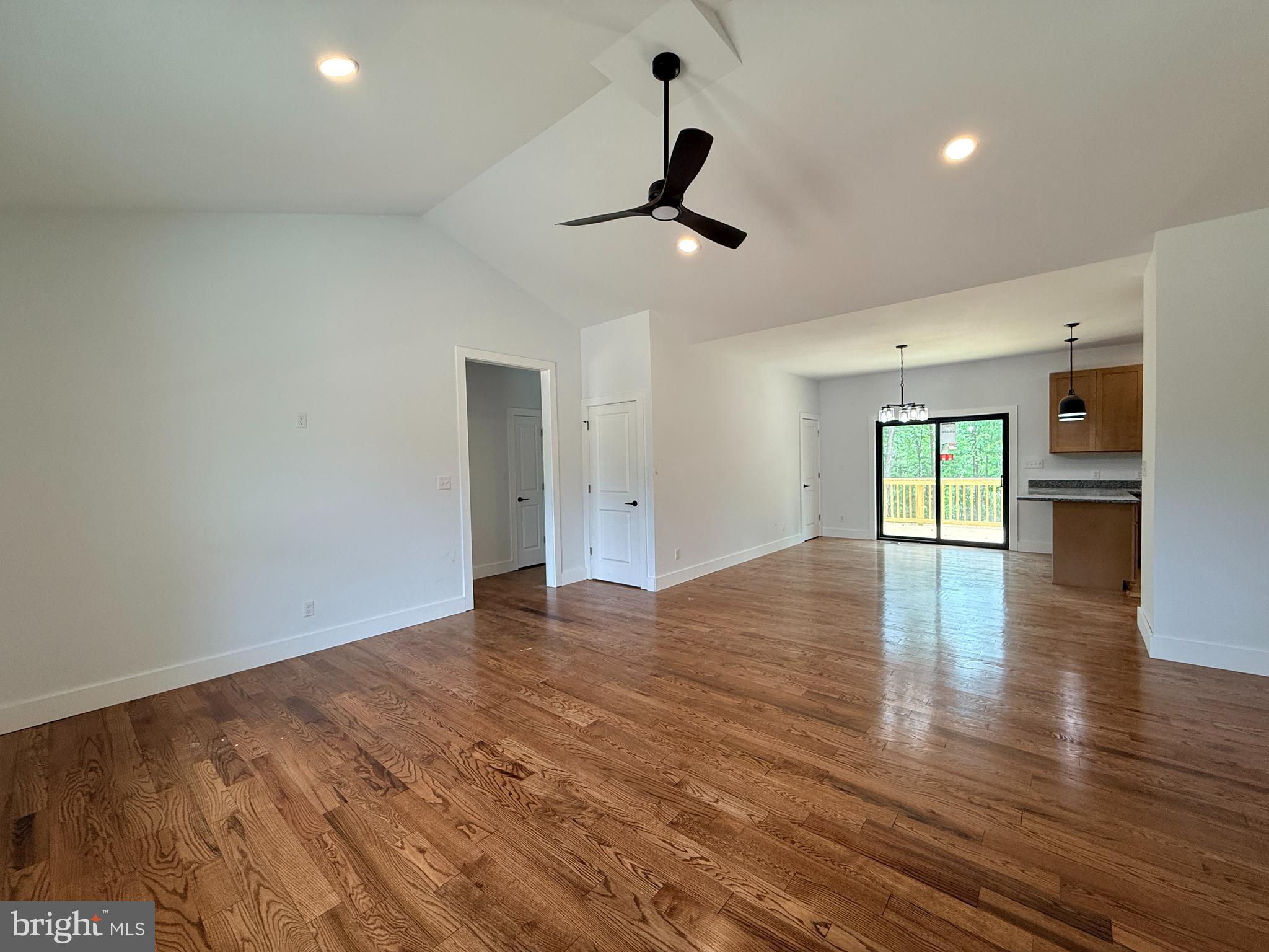 ASHTON FOREST - Residential