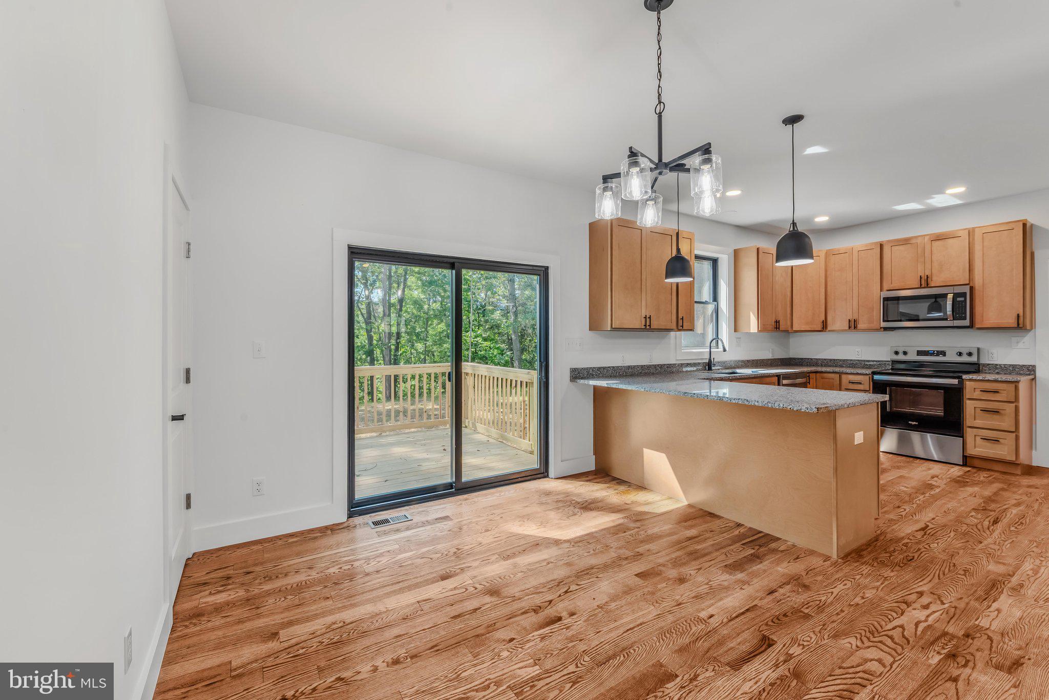 ASHTON FOREST - Residential