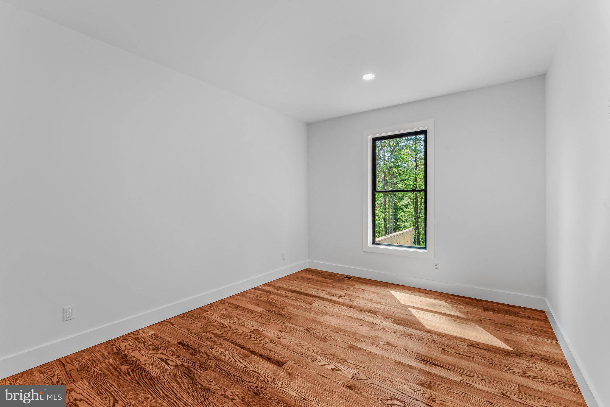 ASHTON FOREST - Residential