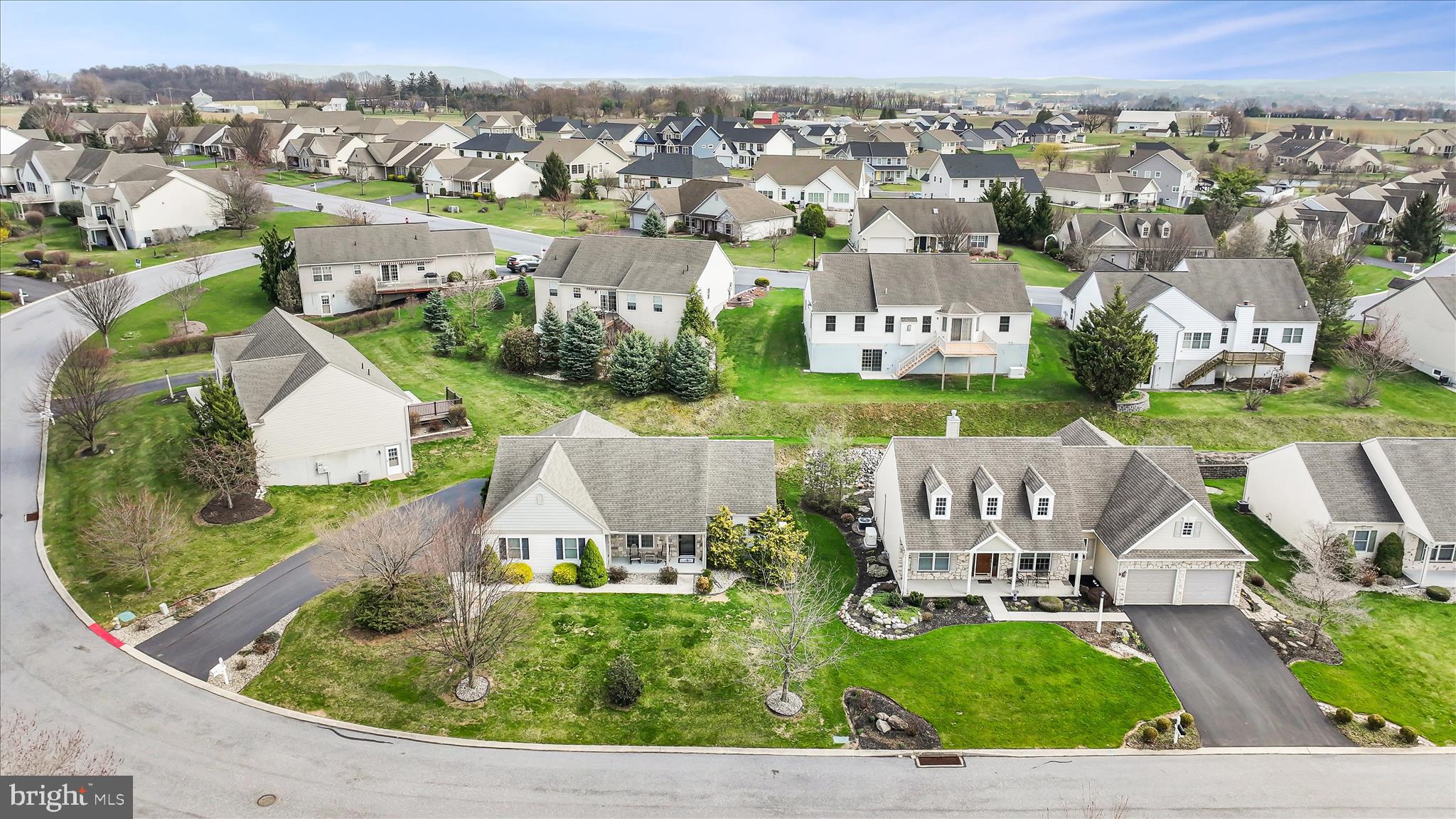 BRIAR LAKE - Residential