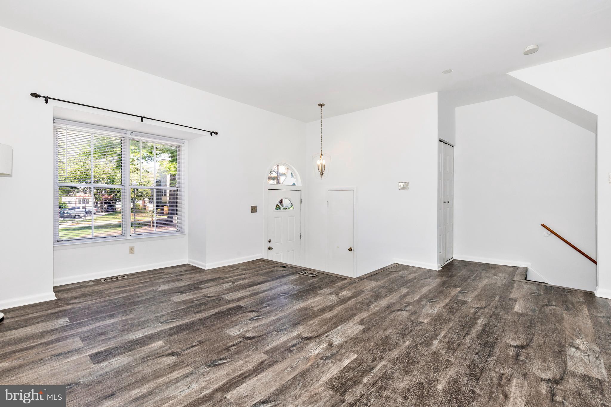 WILLOW COVE TOWNHOMES - Residential