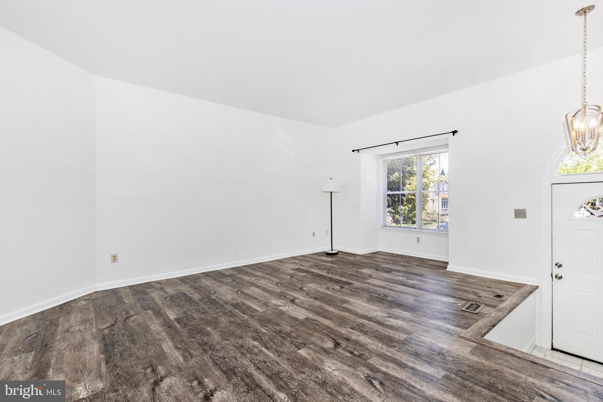WILLOW COVE TOWNHOMES - Residential
