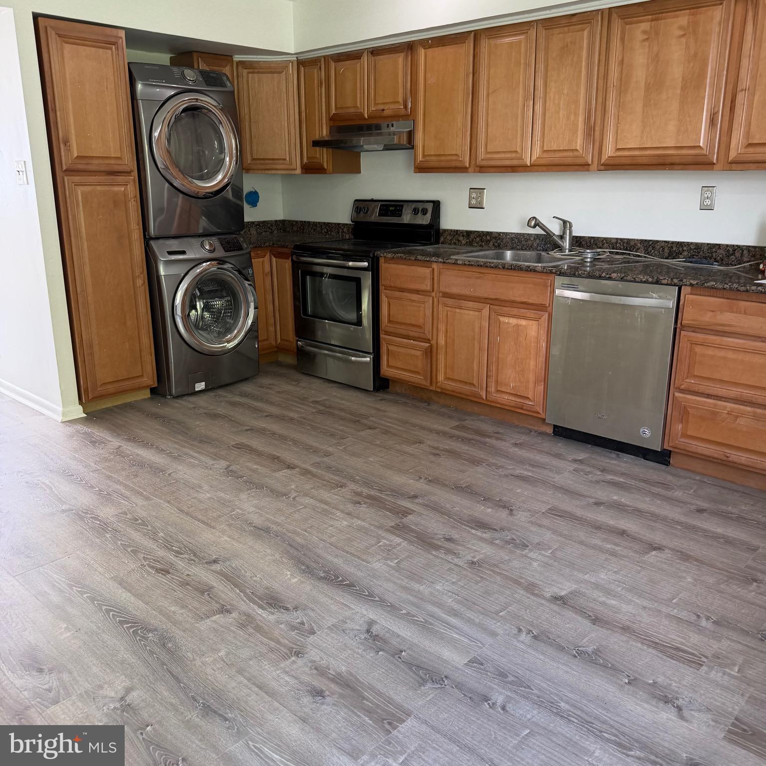 GREEN WILLOW RUN - Residential