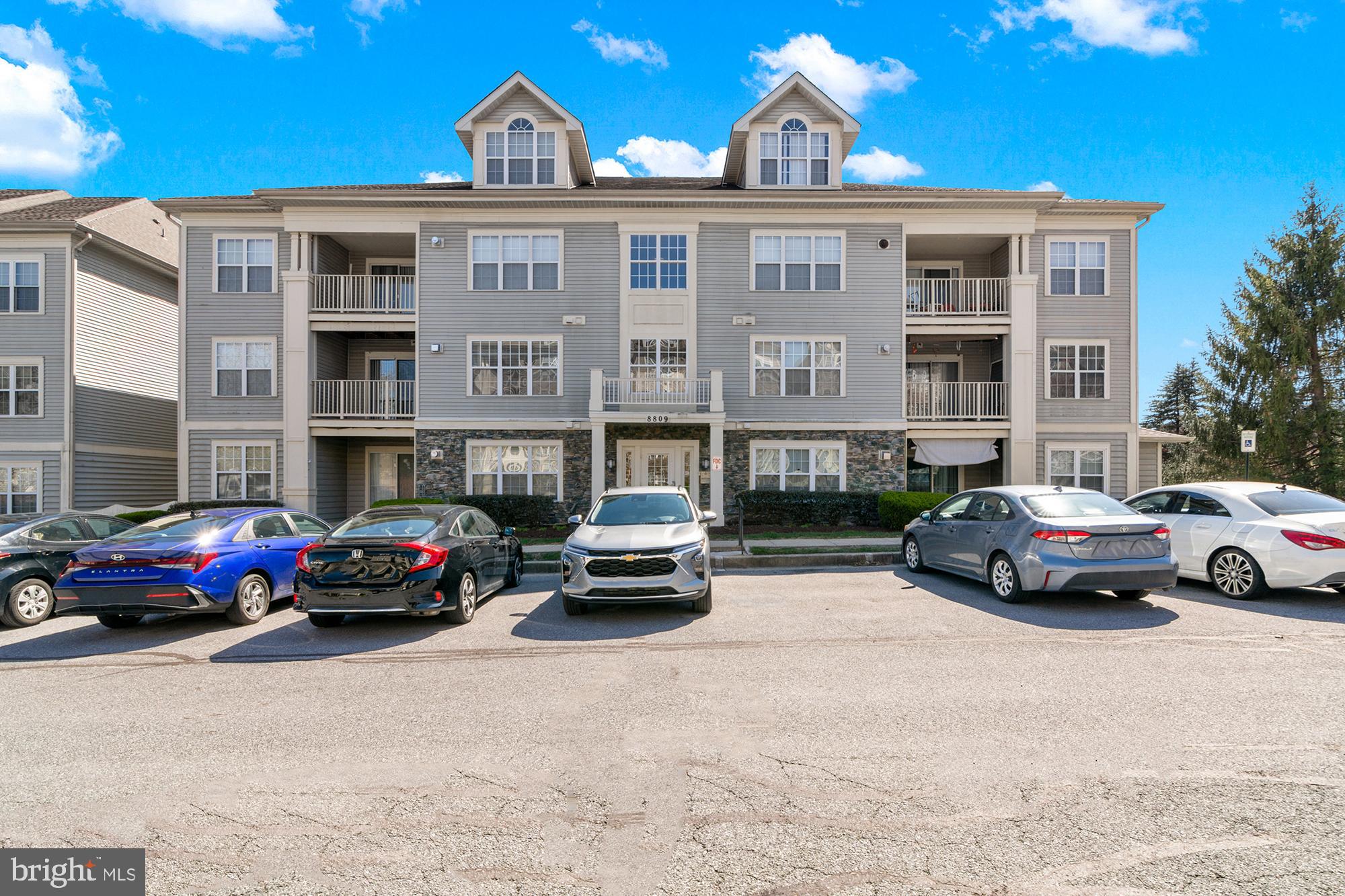 STONERIDGE CONDOMINIUMS - Residential