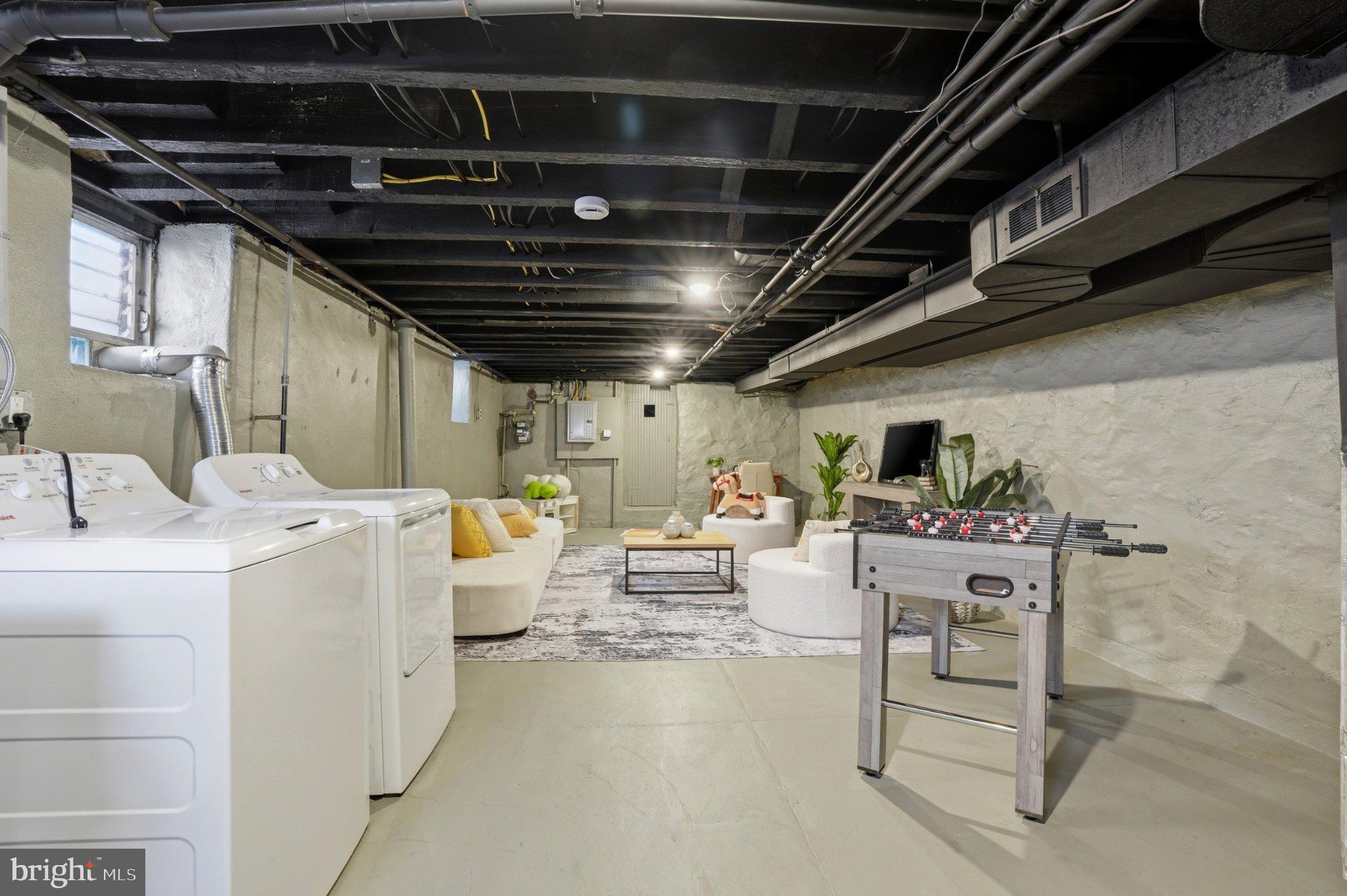 FOX CHASE - Residential