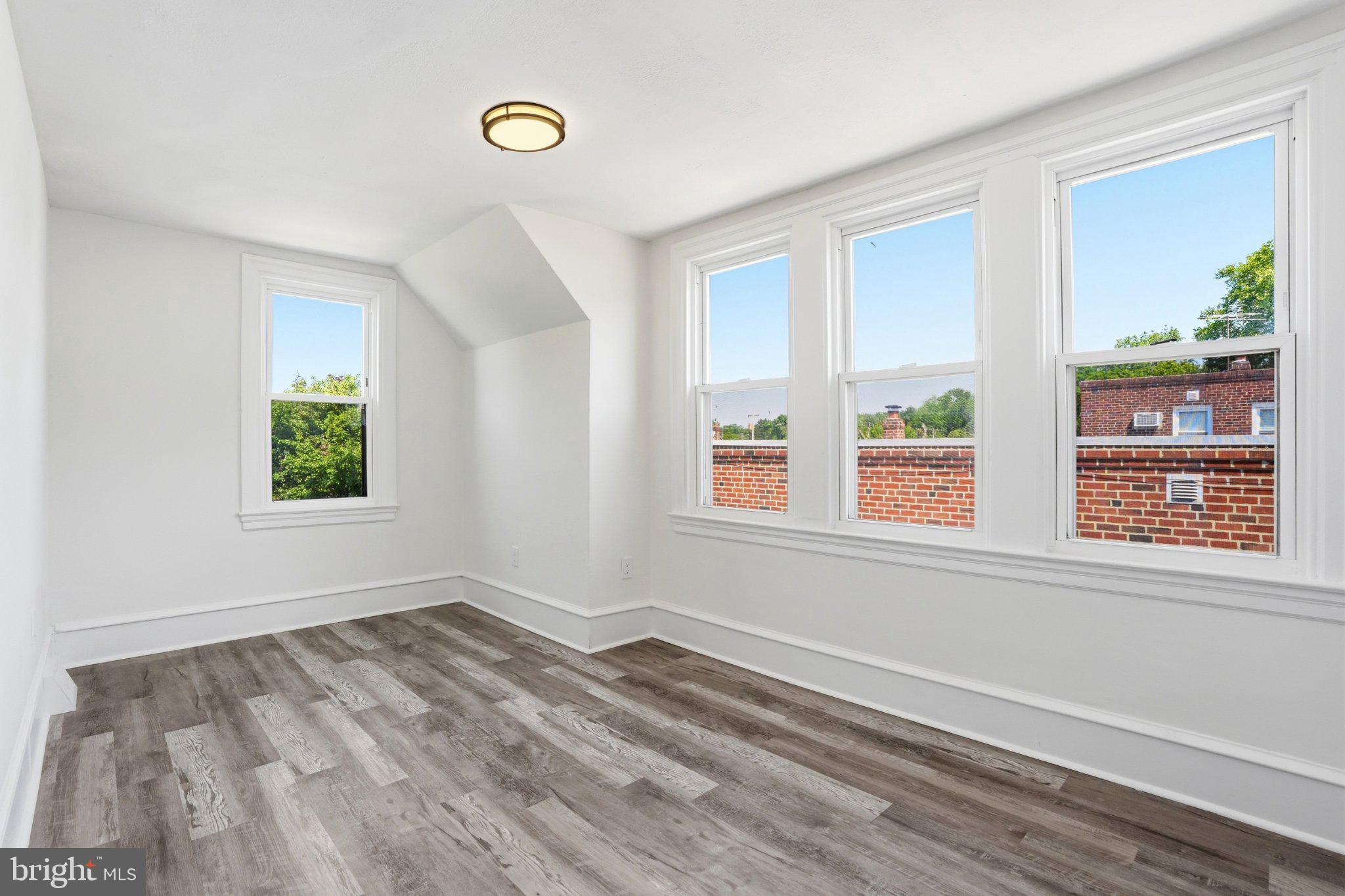 FOX CHASE - Residential
