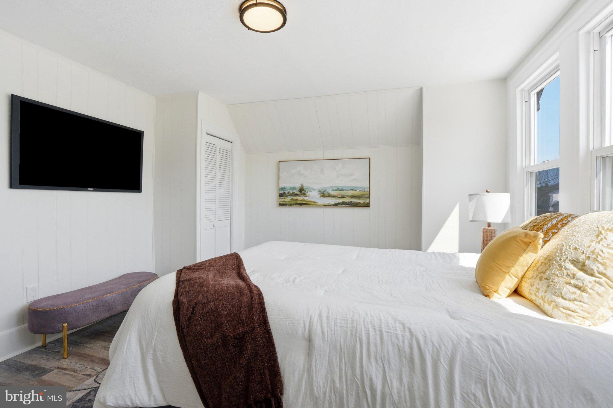 FOX CHASE - Residential