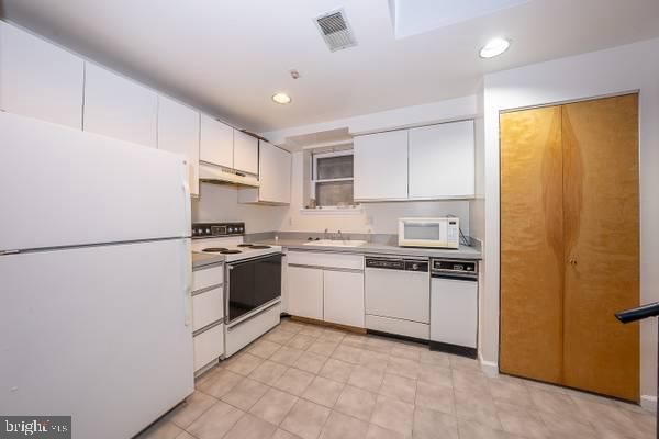 RITTENHOUSE SQUARE - Residential Lease