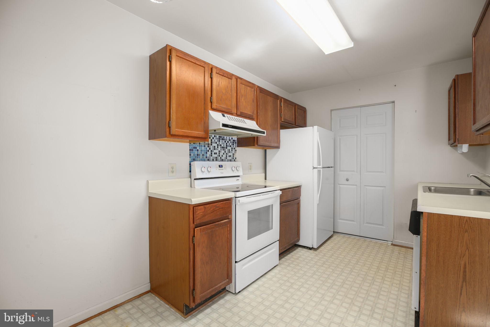 VILLAGES OF SALEM STATION - Residential