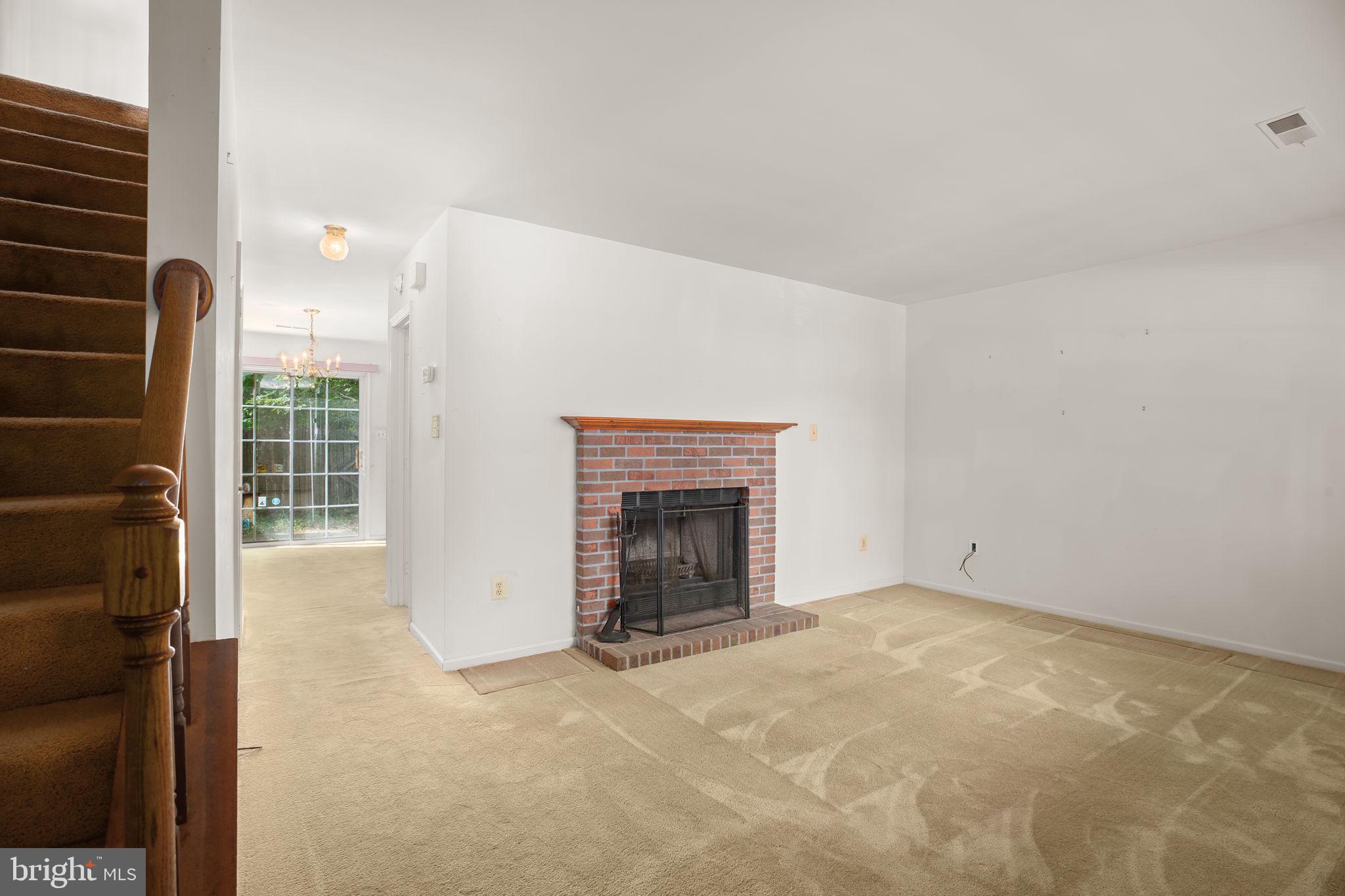 VILLAGES OF SALEM STATION - Residential