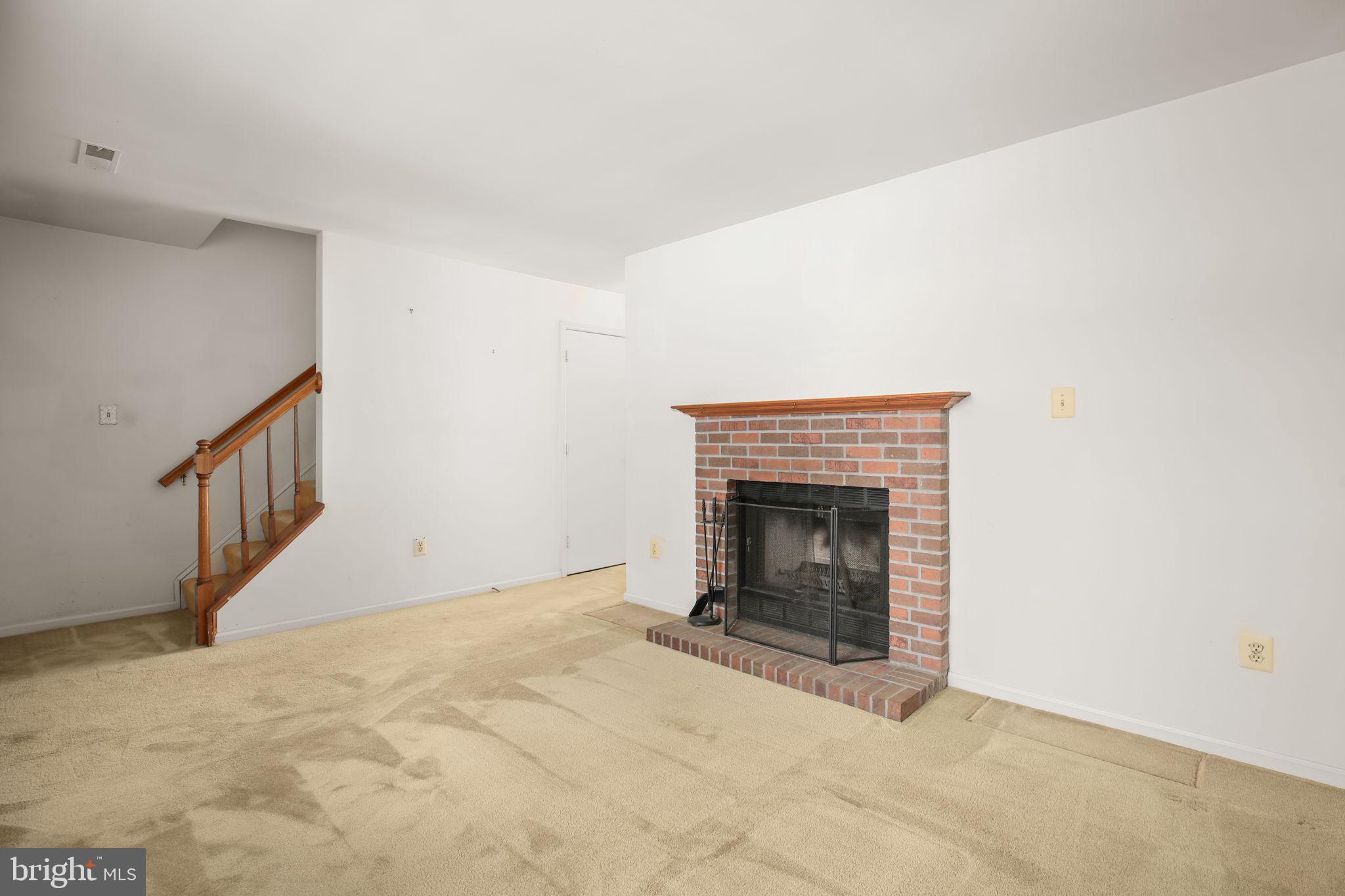 VILLAGES OF SALEM STATION - Residential