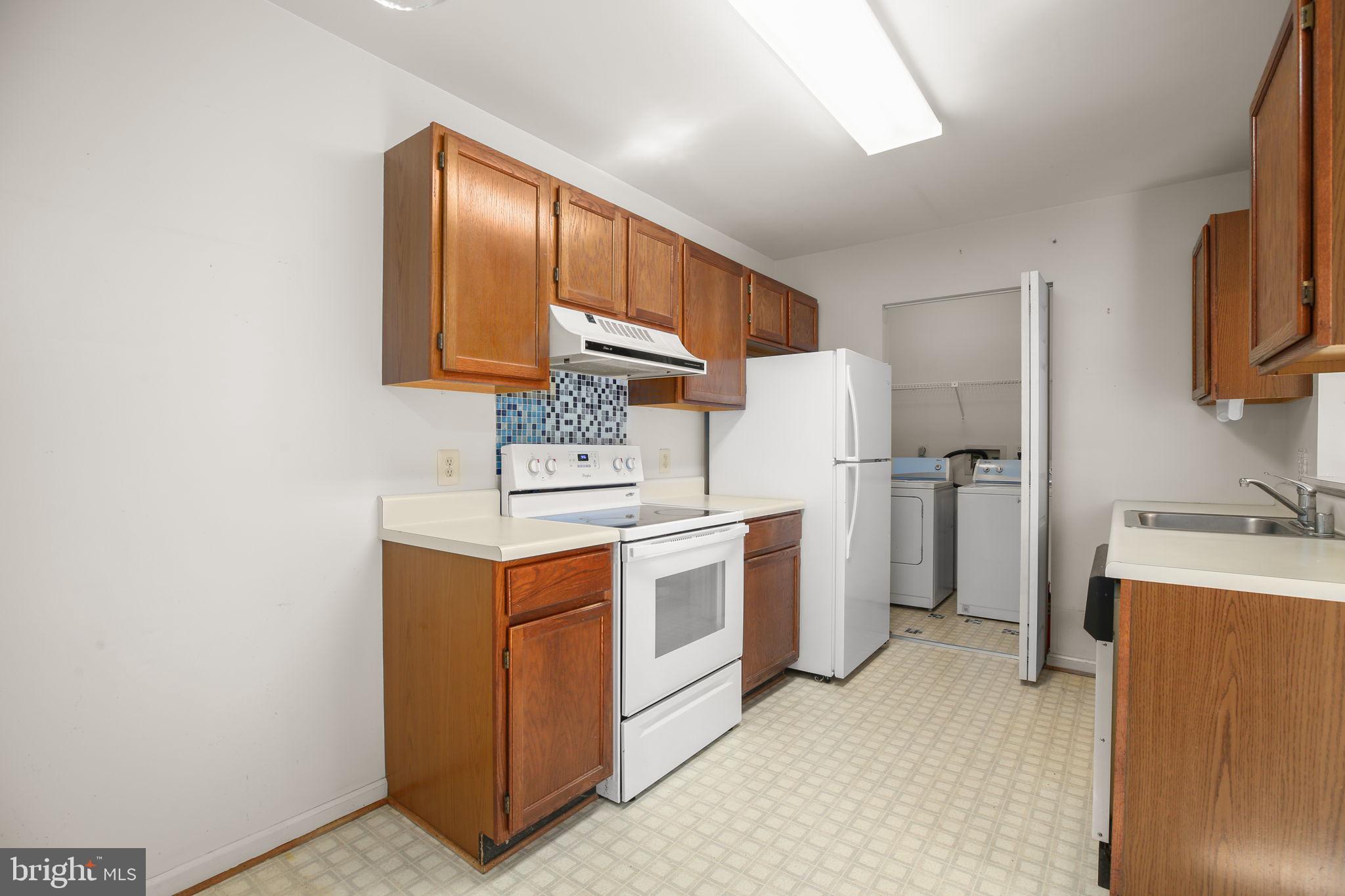 VILLAGES OF SALEM STATION - Residential