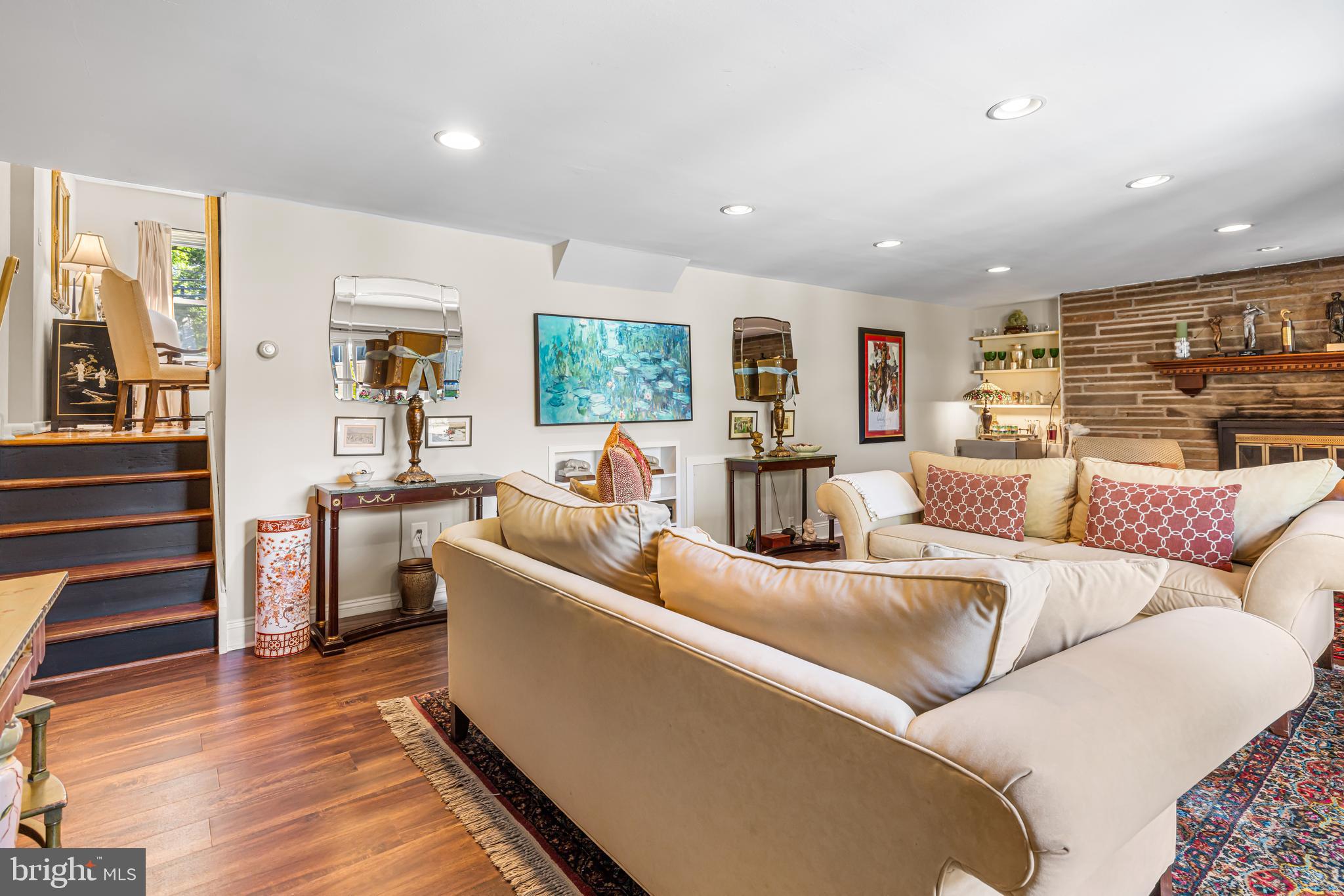 ABINGTON WOODS - Residential