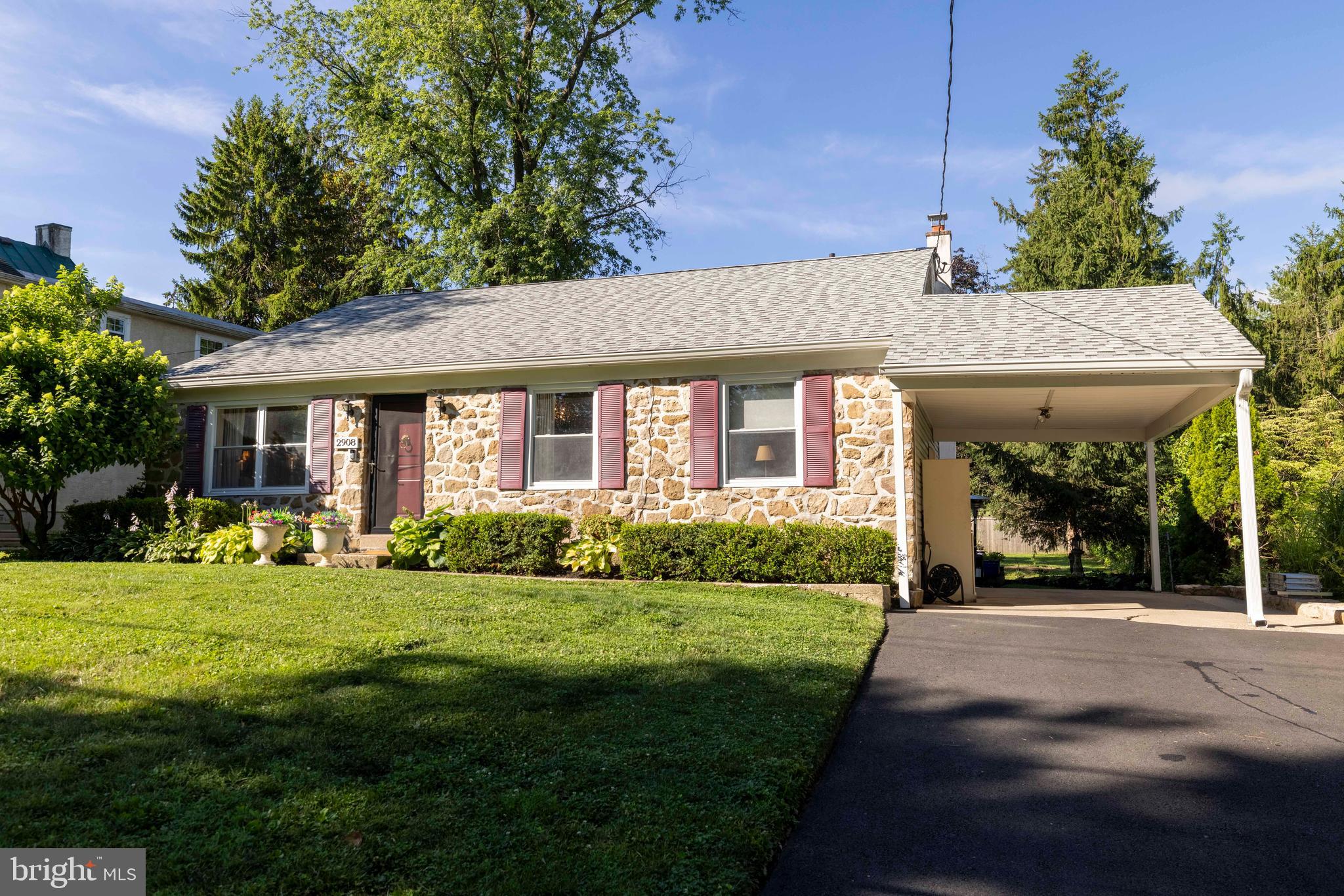 ABINGTON WOODS - Residential