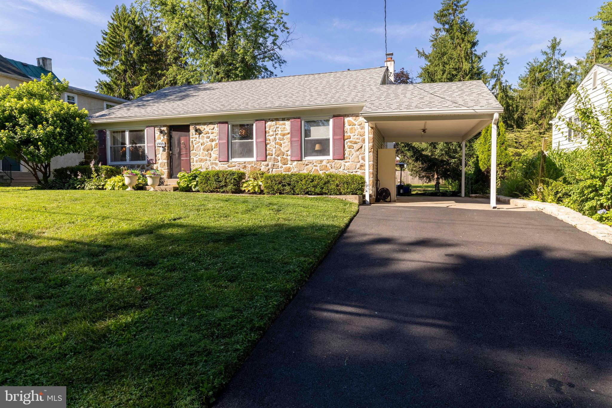 ABINGTON WOODS - Residential